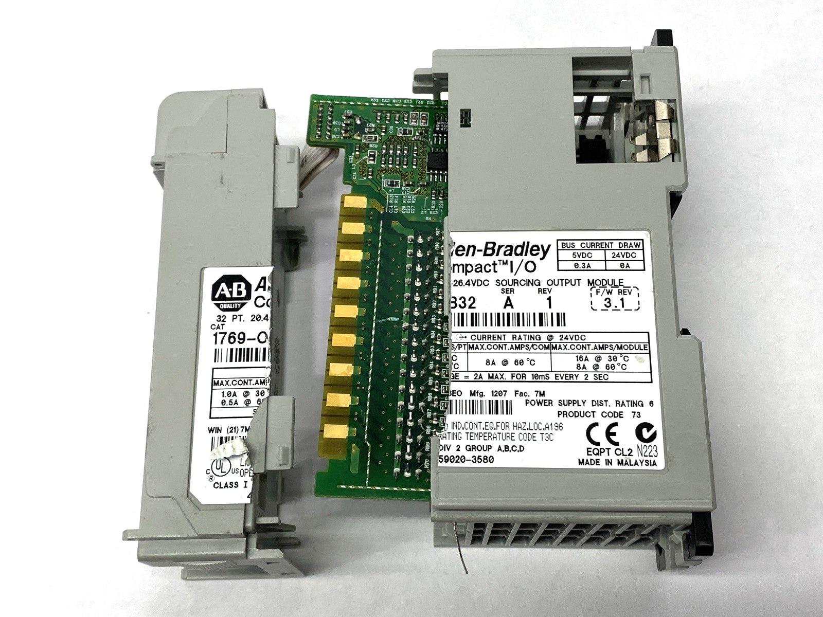 1769-OB32 | Allen Bradley Ser. A Rev. 1 Compact I/O Sourcing Output Module - For parts or not working - Maverick Industrial Sales