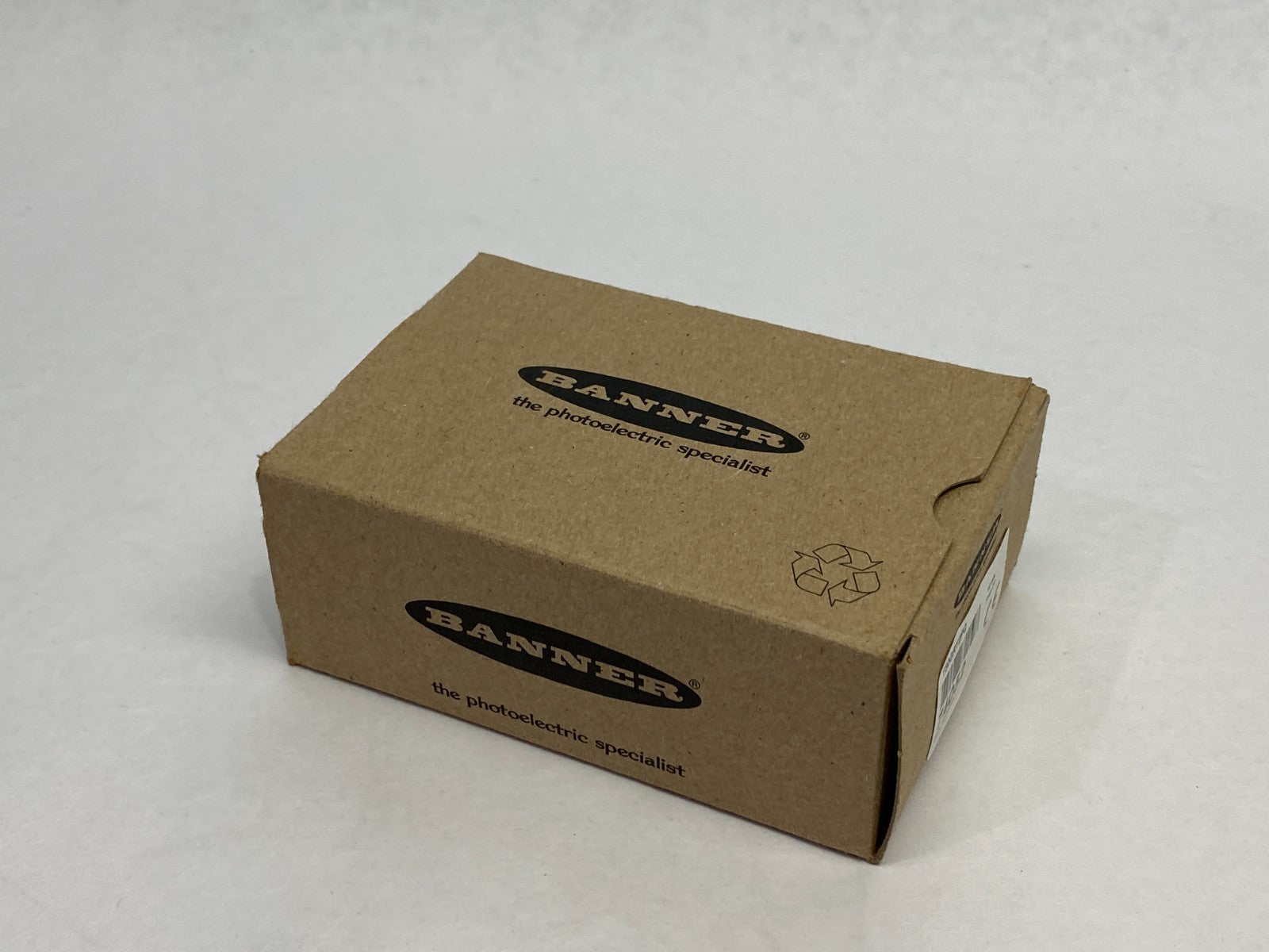 Banner T30GRY2PQ EZ-LIGHT Right Angle 30mm Indicator, Panel Mount 3-Color, 74052 - Maverick Industrial Sales