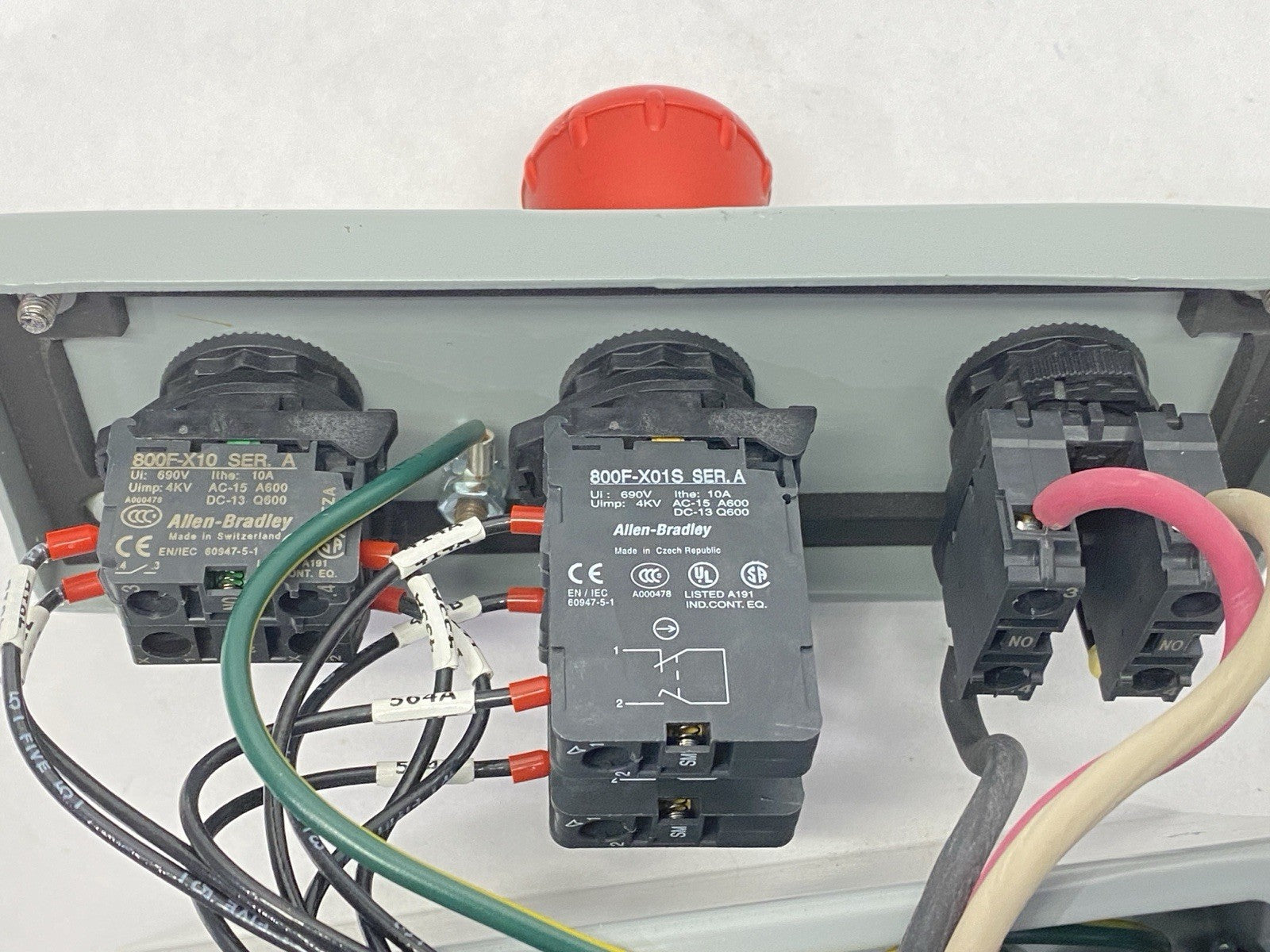 E3PBGXM | Hoffman Enclosure w/ Allen Bradley 800P-U2F3F3 800FP-LF3 800FP-MT44 - Used - Maverick Industrial Sales