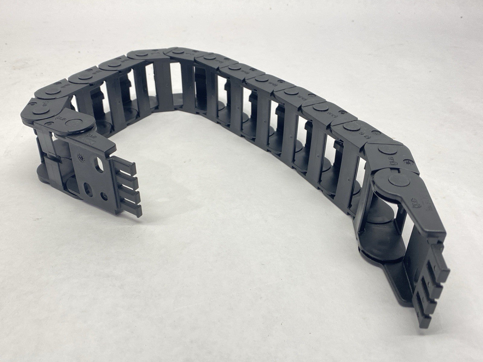 E14.3.028.0 | Igus E14 Series Energy Chain 14 Links 1.4ft Length w/ 114-3-12PZ-A1 - New Other - Maverick Industrial Sales