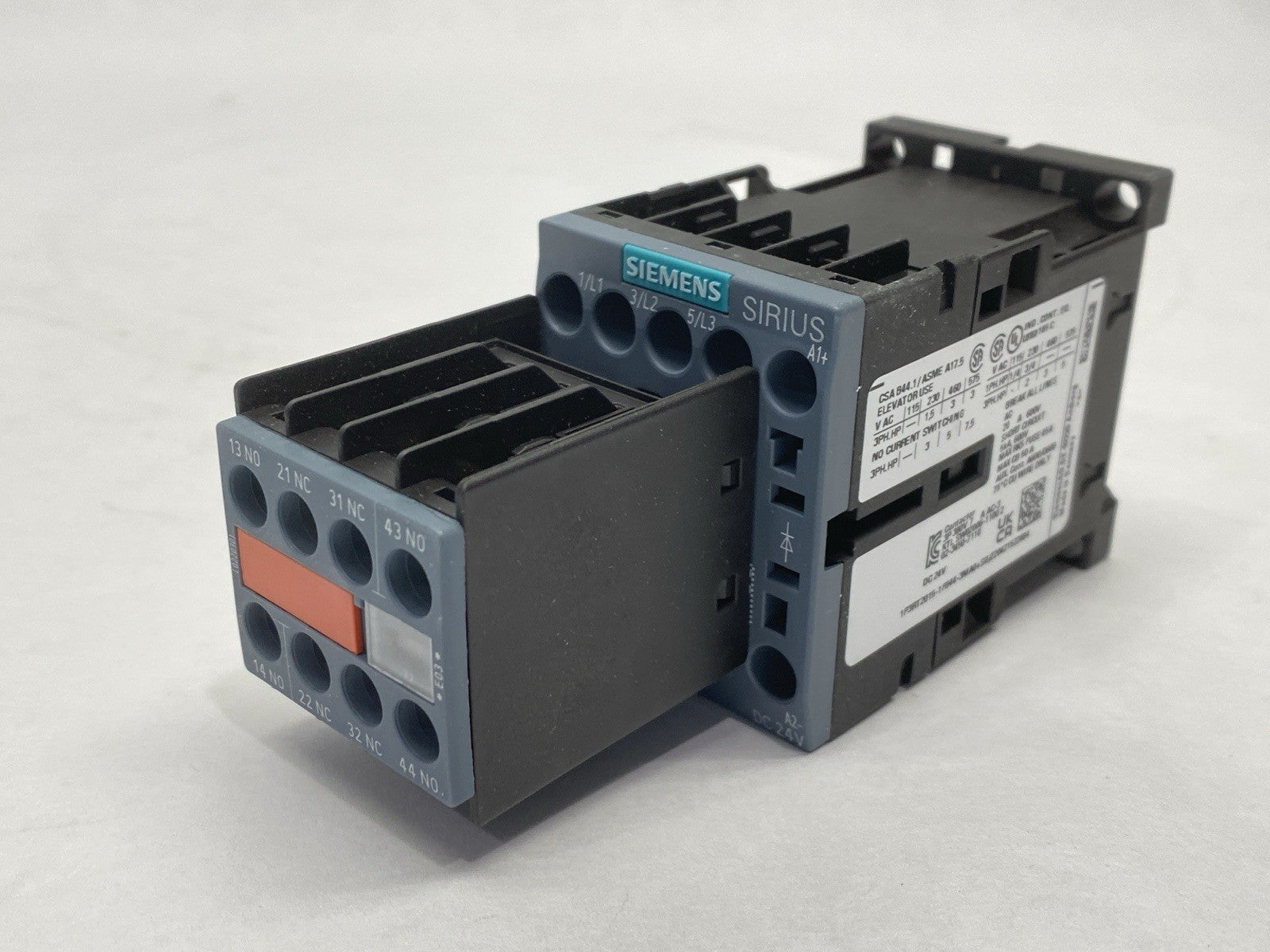 Siemens 3RT2015-1FB44-3MA0 Power Contactor 3-Pole 2NO 2NC 7A 3kW / 400V 24VDC - Maverick Industrial Sales