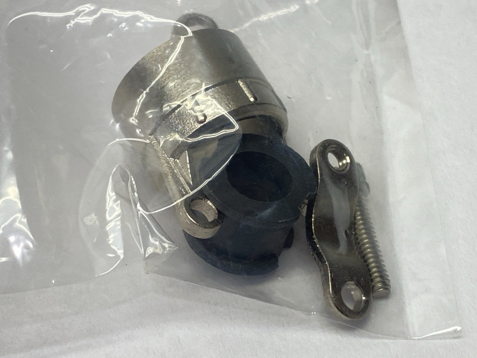 UT014AC | Eaton Souriau-Sunbank Silver Connector Backshell Cable Clamp - New - Maverick Industrial Sales