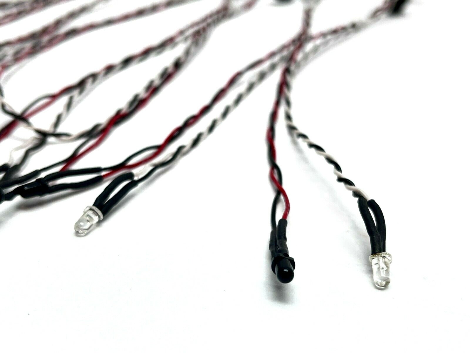 Parata 301-0510-01 LED w/ 4 Pin Molex Connector LOT OF 13 - Maverick Industrial Sales