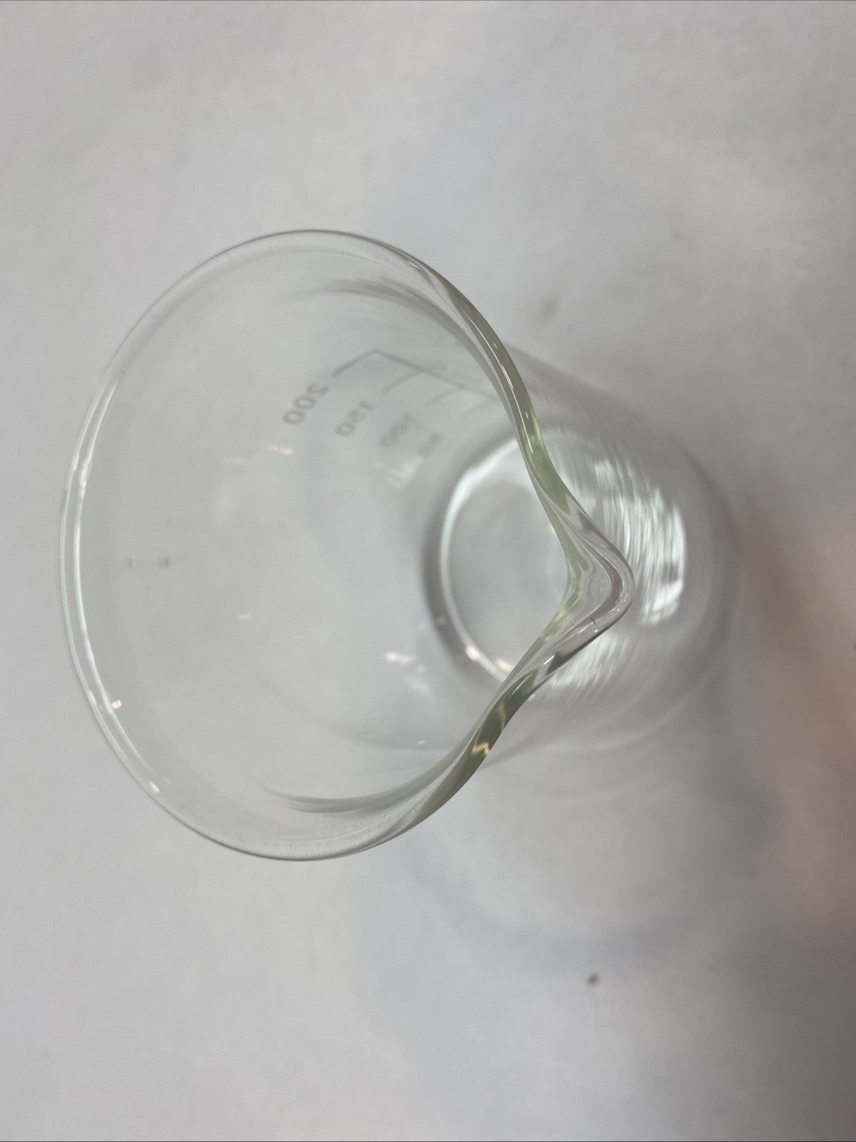 Duran 211063604 Beaker, low form, with spout 250 ML - Maverick Industrial Sales