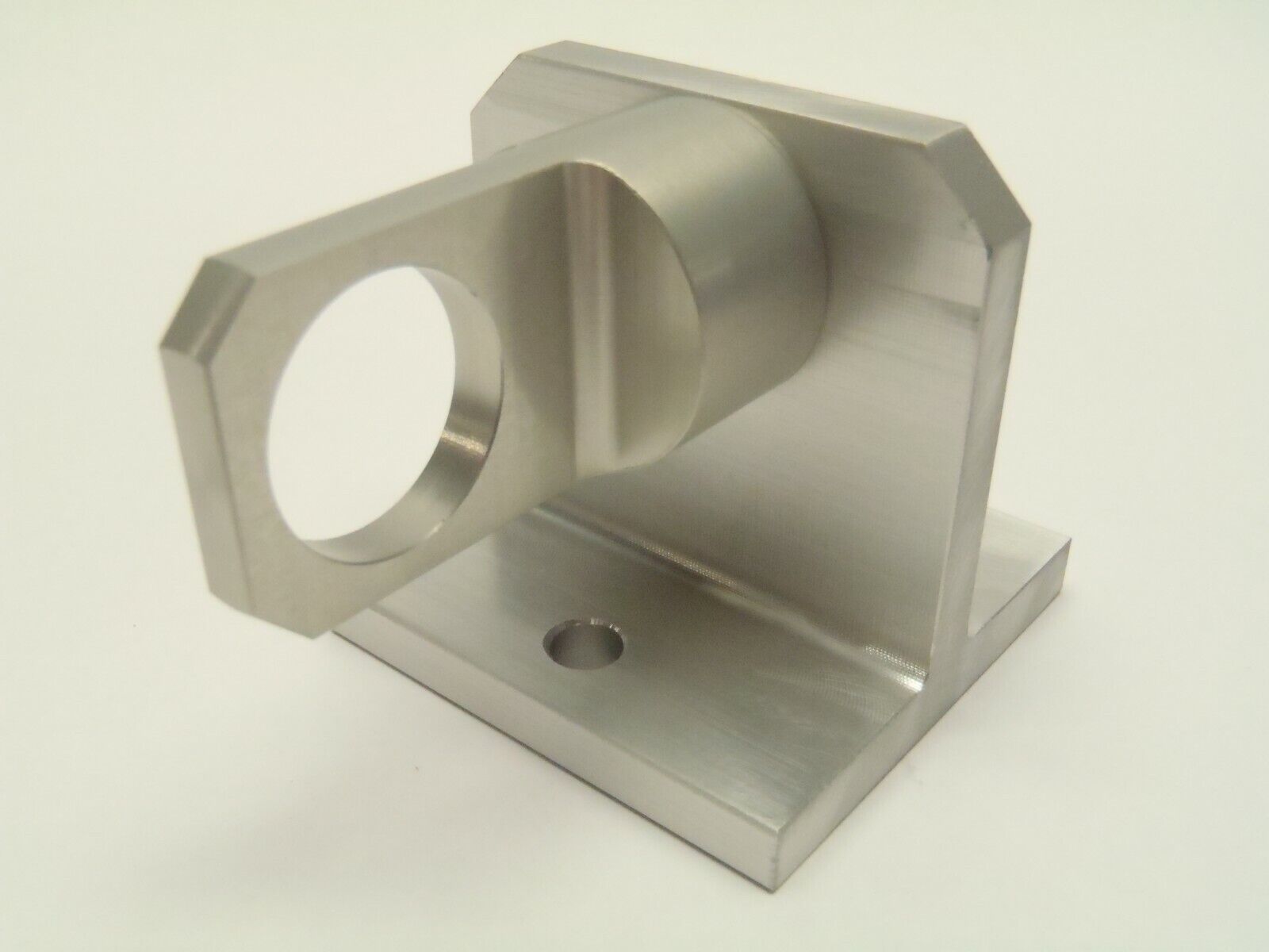 Fluke E-FOMB Adjustable Mounting Bracket for Endurance Fiber Optic Head - Maverick Industrial Sales