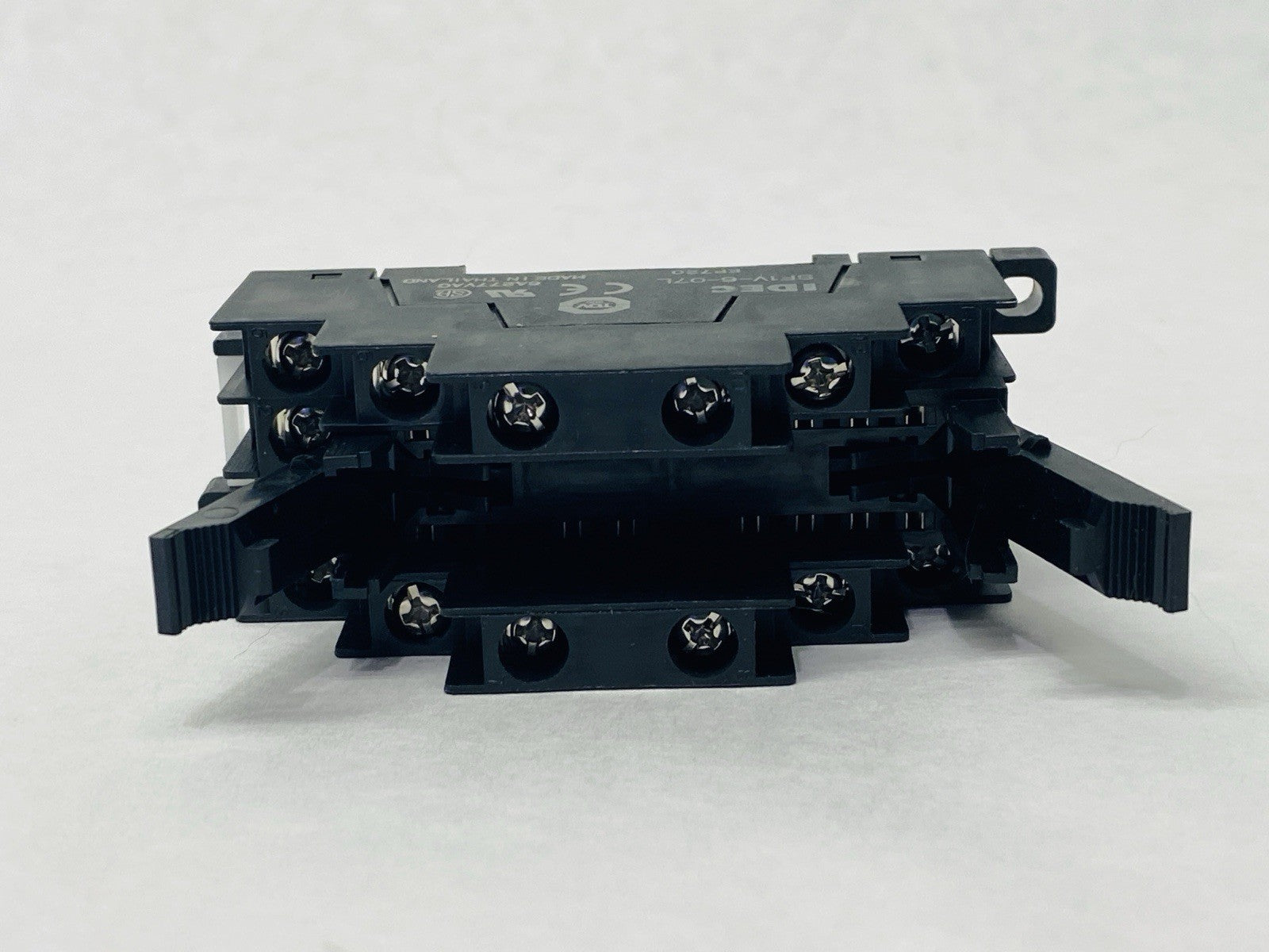 IDEC SF1V-6-07L DIN Rail Relay Socket 14-Pin 6A 250V - Maverick Industrial Sales