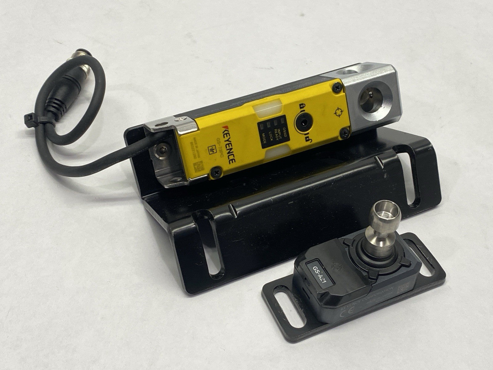 GS-73PC | Keyence Safety Interlock Switch High Performance Type M12 w/ GS-A21 - Used - Maverick Industrial Sales