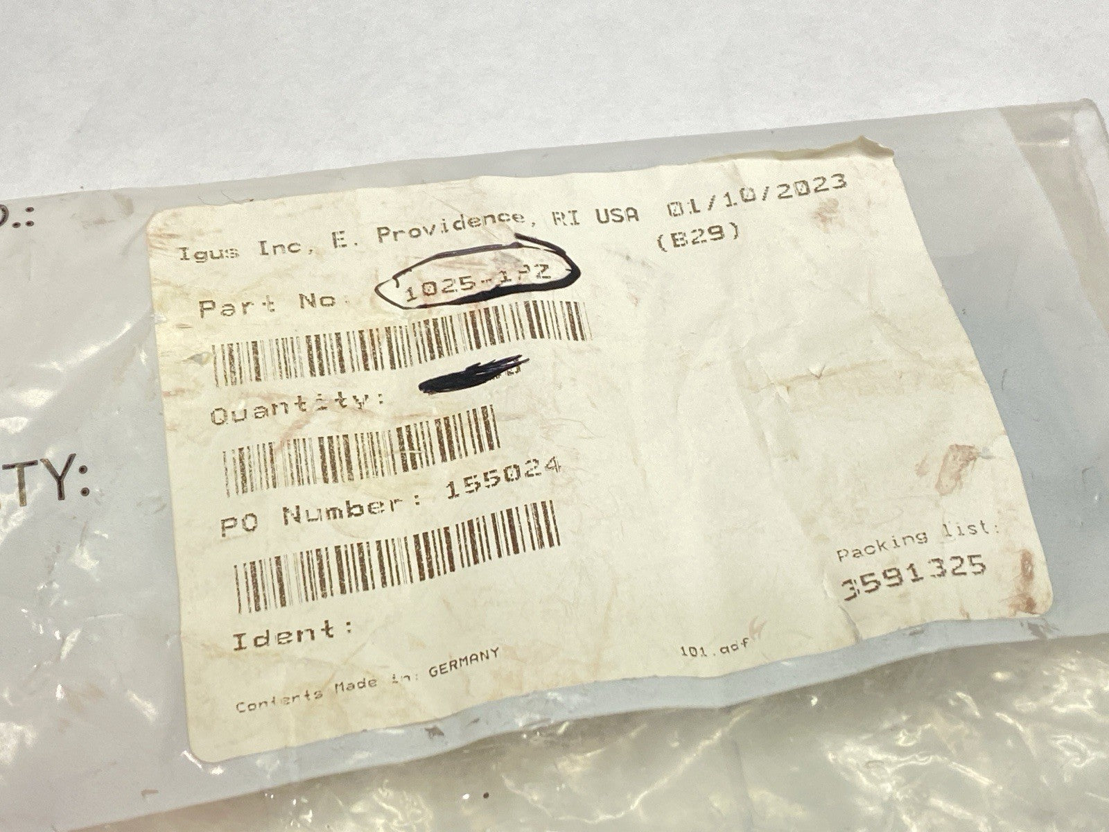 1025-1PZ | Igus Locking Mounting Bracket LOT OF 4 - New Other - Maverick Industrial Sales
