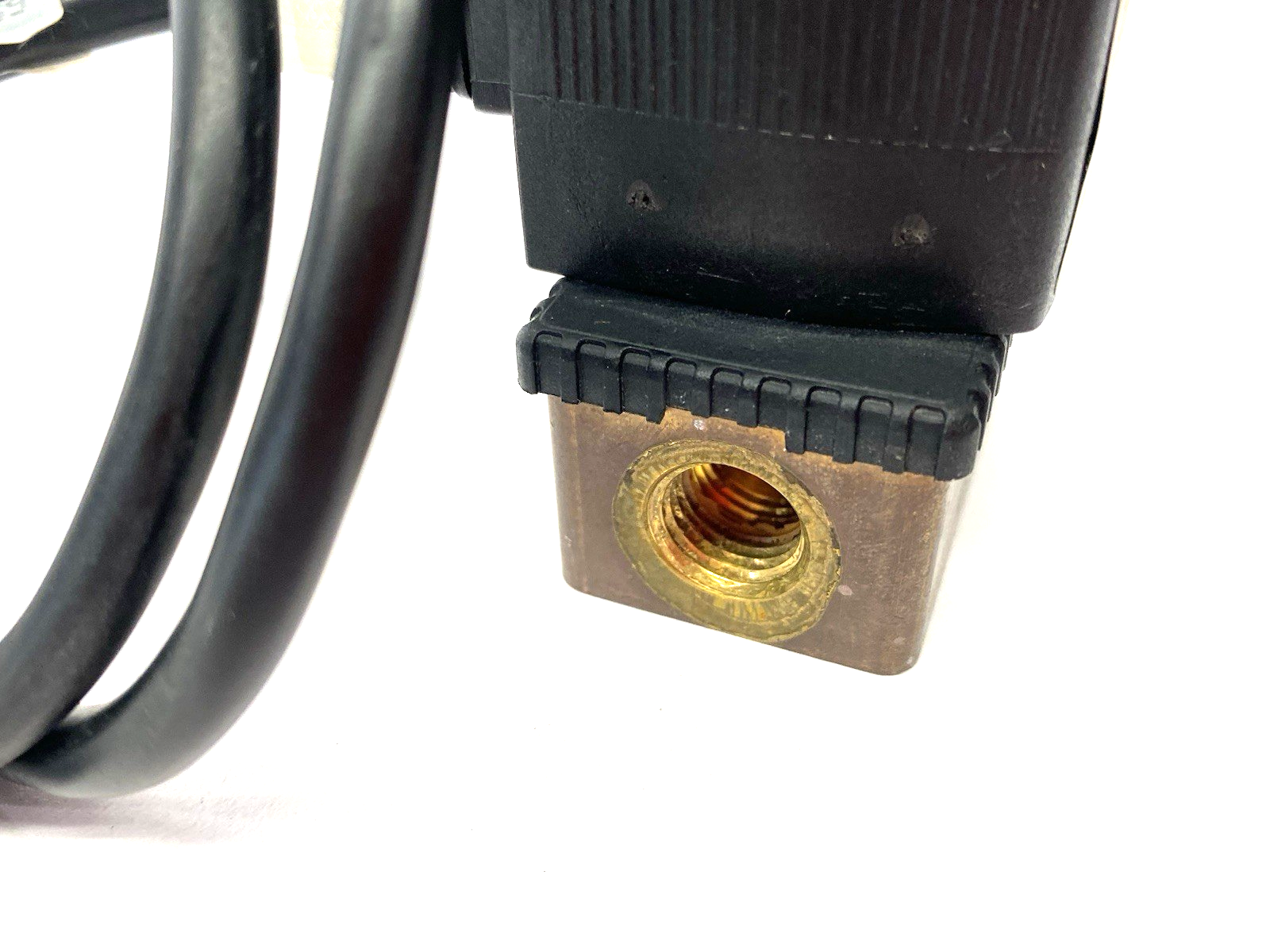 Burkert 6014 C 5/64 FPM BR NPT1/4 Direct Acting 2-Way Plunger Valve - Maverick Industrial Sales