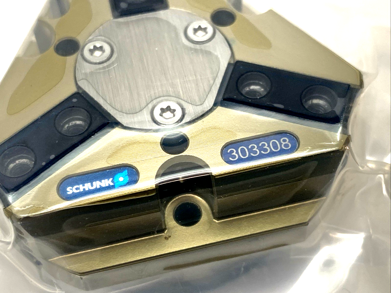 Schunk 303308 Pneumatic Universal Gripper Size 40, 3-Jaw 2.5mm Stroke, PZN-plus - Maverick Industrial Sales