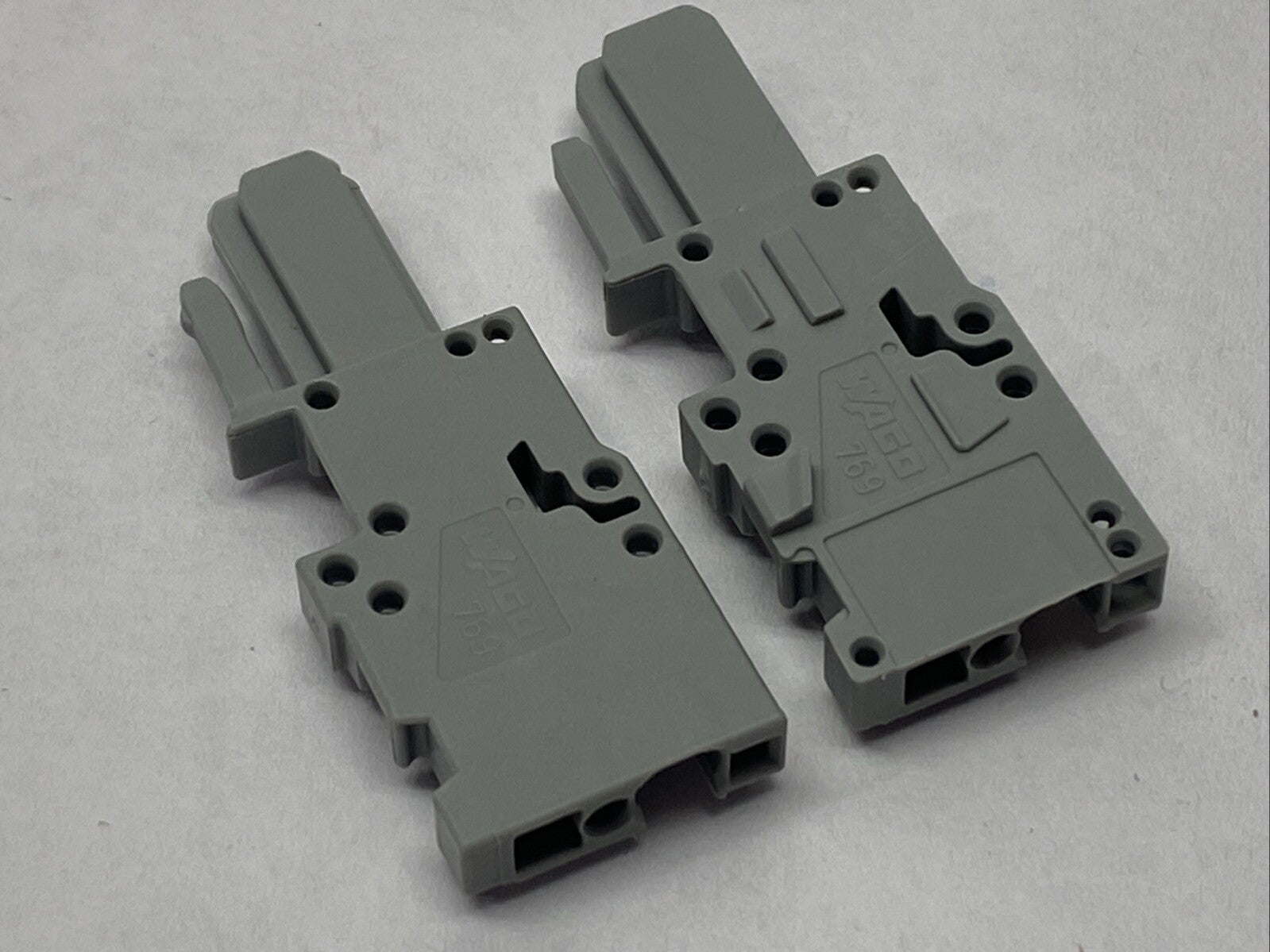 Wago 769-502 Center Module For 1-Conductor Female Connector LOT OF 2 - New – Open box - Maverick Industrial Sales