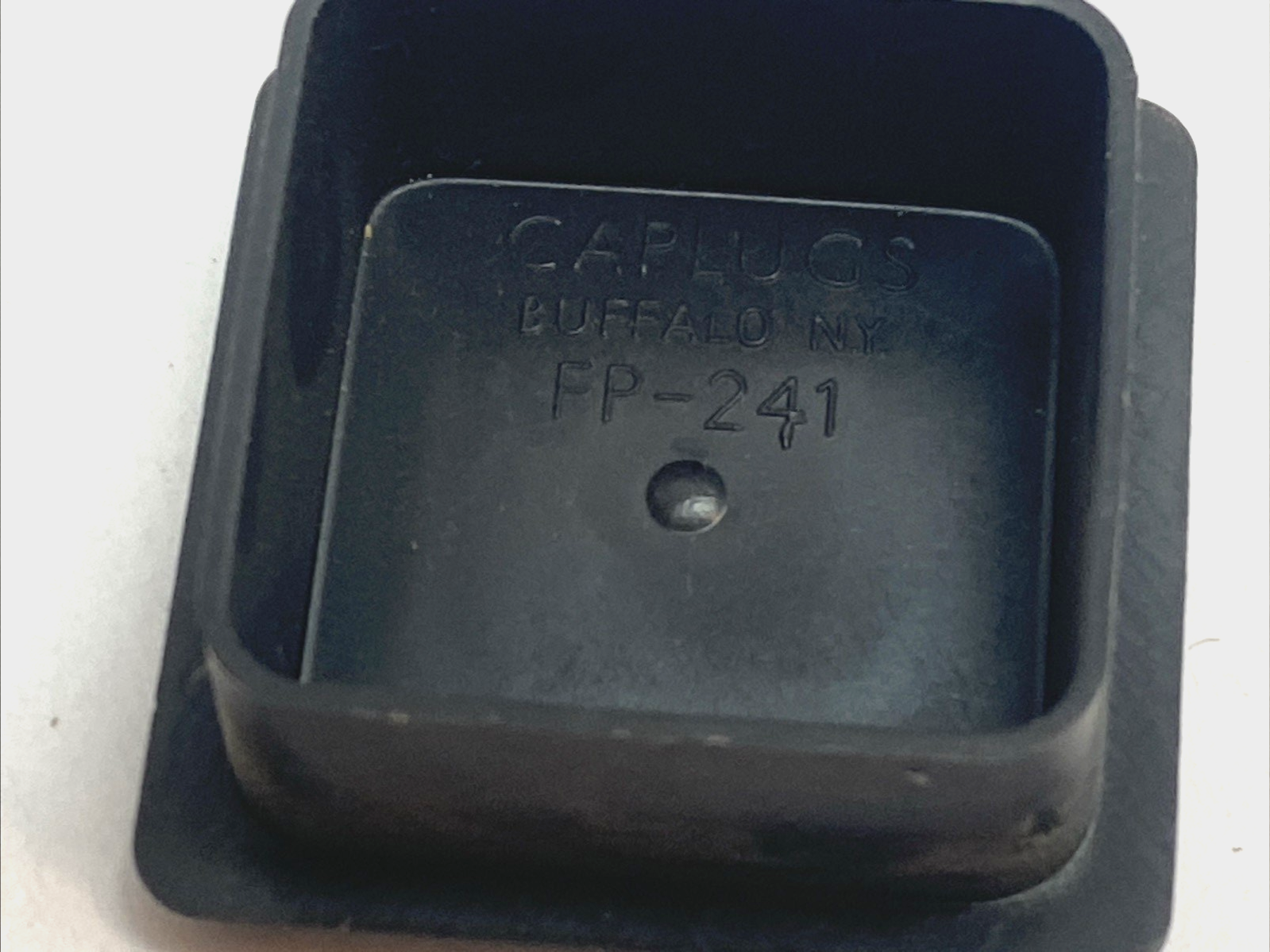 FP-241 | Caplugs Finishing Plug 1.5" Square Tubing 11ga Black - New – Open box - Maverick Industrial Sales