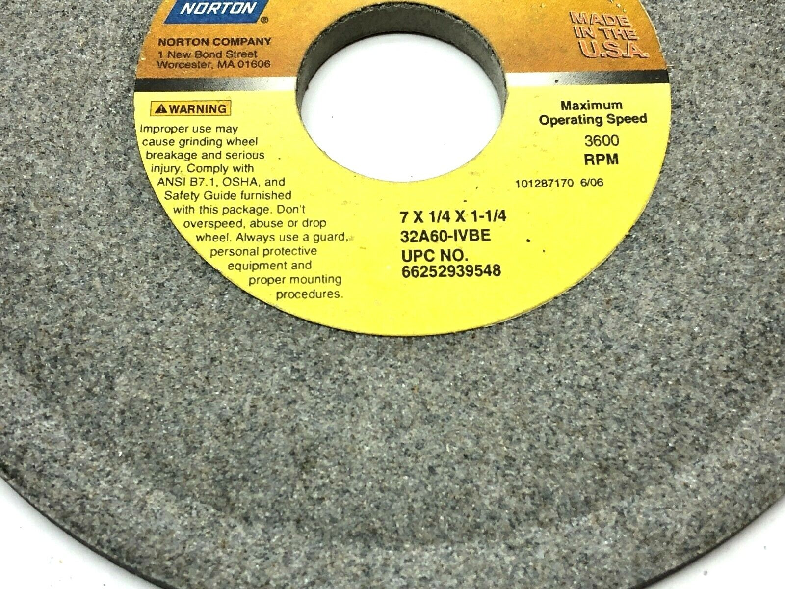Norton 32A60-IVBE Grinding Wheels 1-1/4" Bore 3600 RPM LOT OF 5 - Maverick Industrial Sales