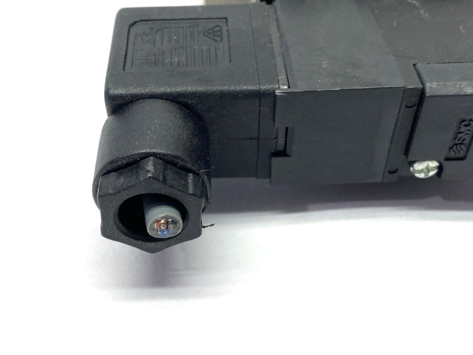 SMC AV3000-N03-5DZ Soft Start Pneumatic Valve 3/8" Ports - Maverick Industrial Sales