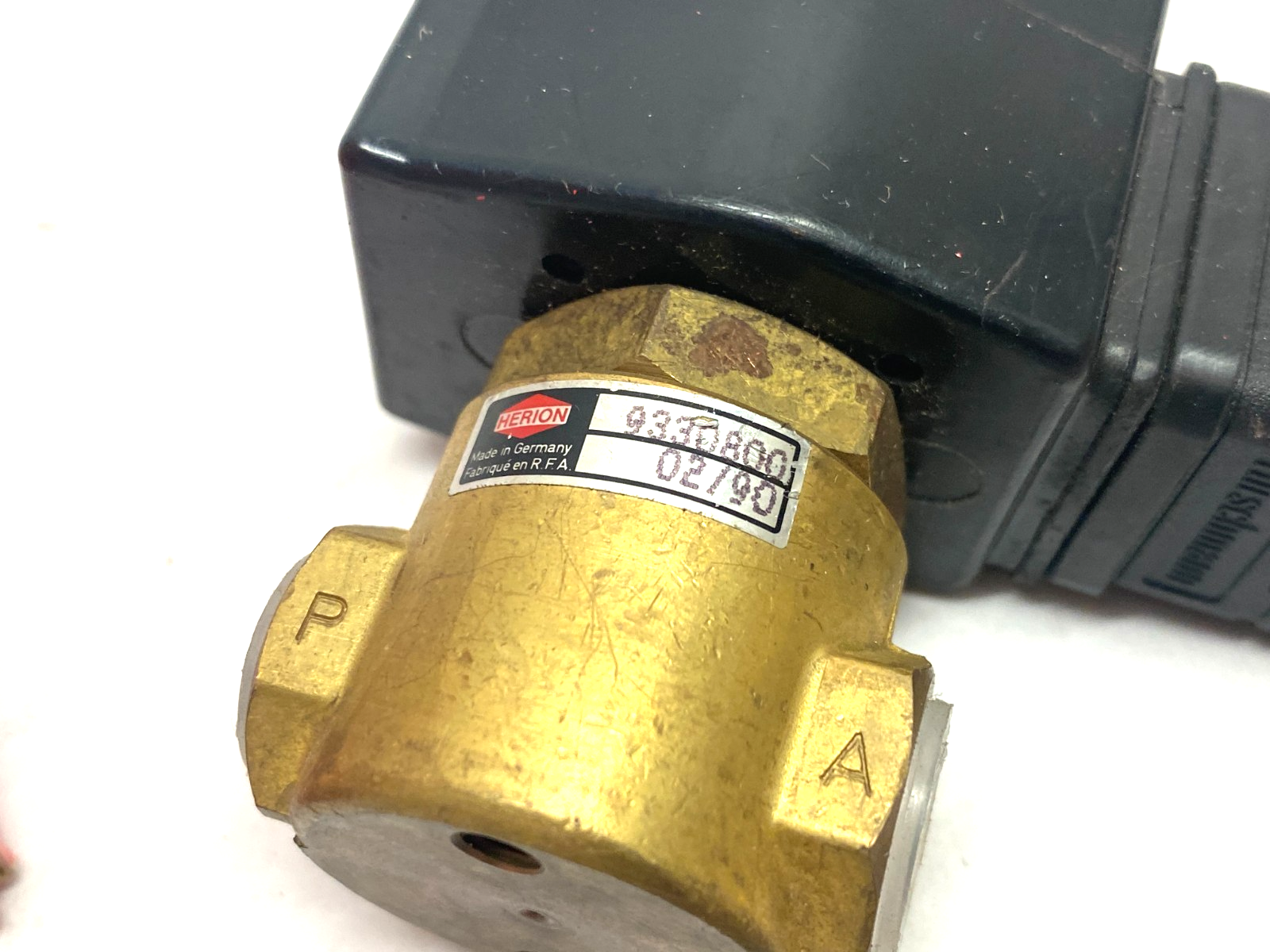Herion 9330800 Solenoid Valve 24VDC 1/4" NPT - Maverick Industrial Sales