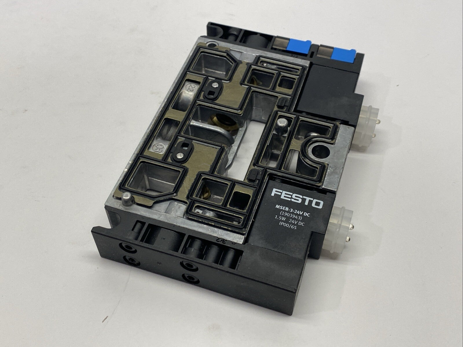 Festo CPV18-M1H-2X3-GLS-1/4 Air Solenoid Valve 163189 - Maverick Industrial Sales