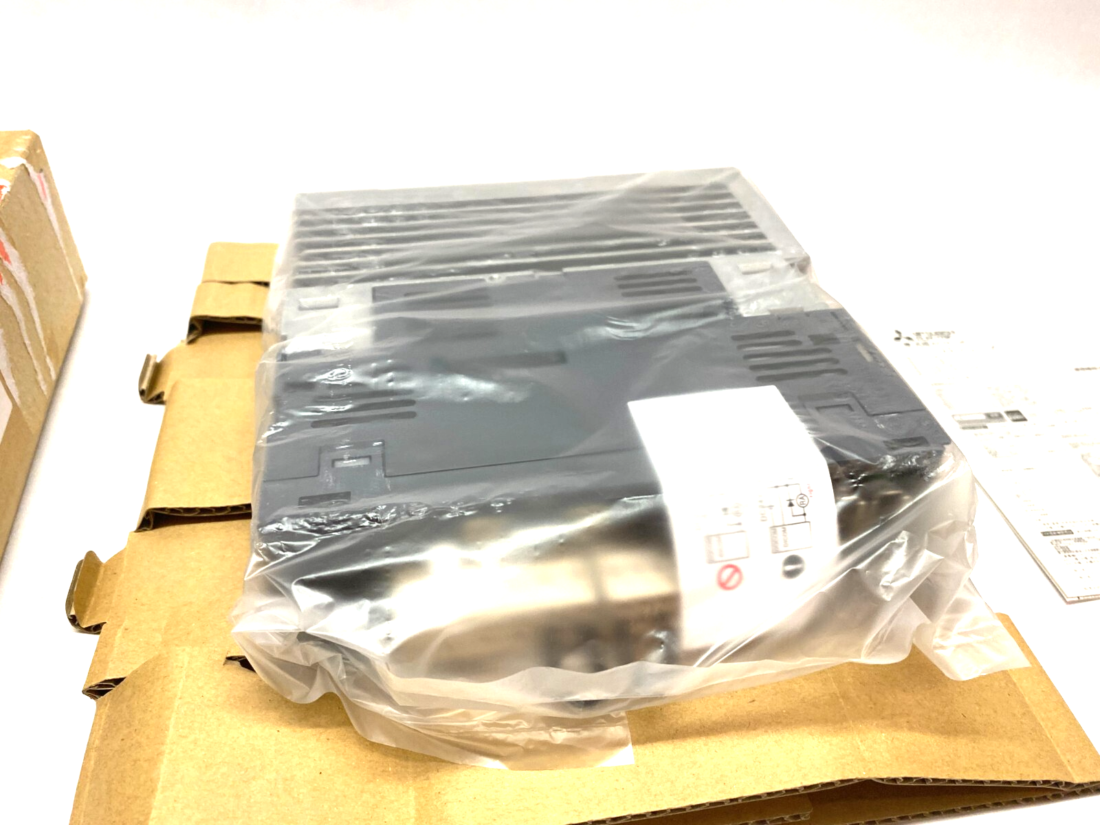 Mitsubishi MR-J3-40B-RJ004U632 Melservo AC Servo Drive/Amplifier 3Ph 200-230V - Maverick Industrial Sales