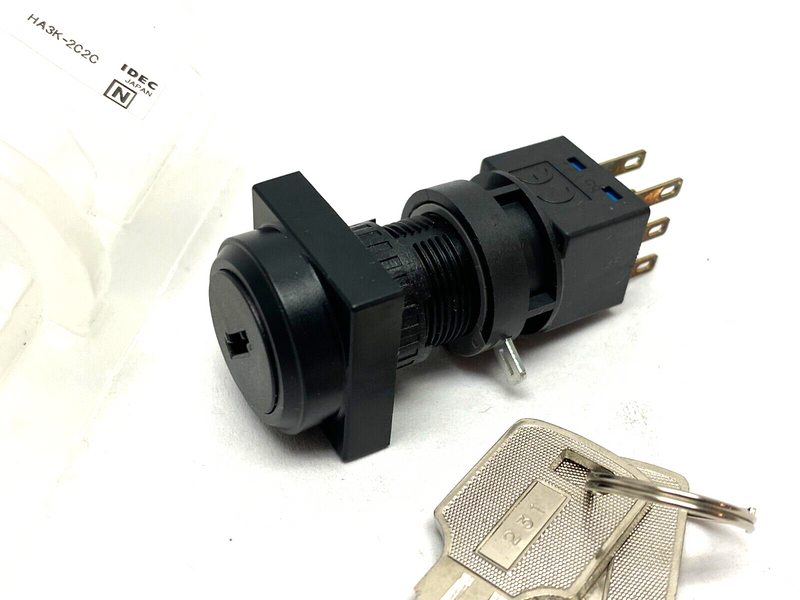 IDEC HA3K-2C2C 2-Position Oversize Key Selector Switch L6 Round/Square - Maverick Industrial Sales