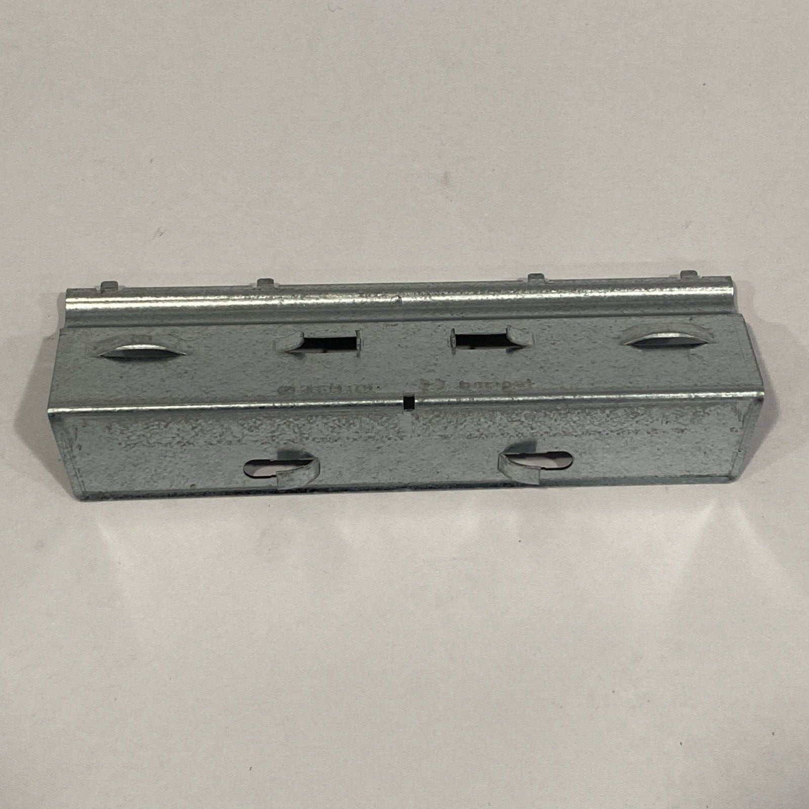 Legrand 480221 Cable Support Connection Piece P31 ECLIC 60 GS/PG/Z LOT OF 8 - Maverick Industrial Sales
