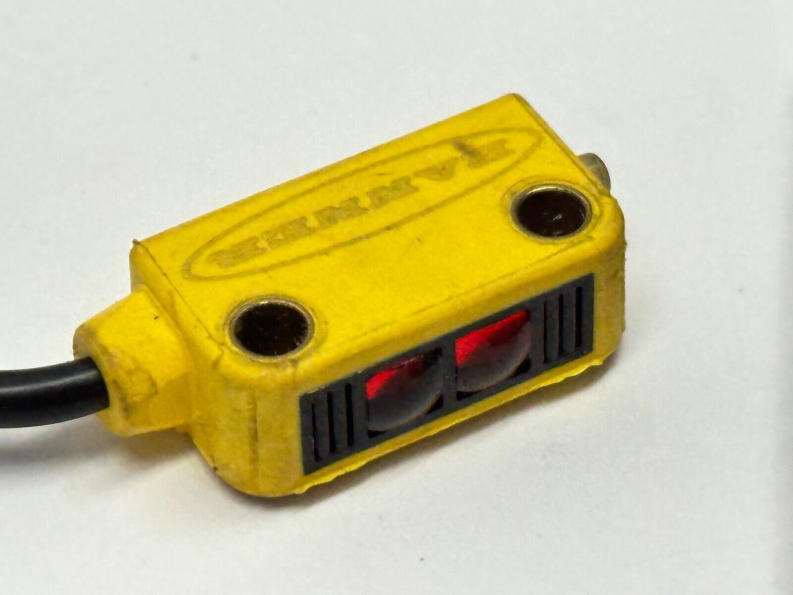 Banner Q12AP6FF50Q3 Miniature Self Contained Sensor 76163 - Maverick Industrial Sales