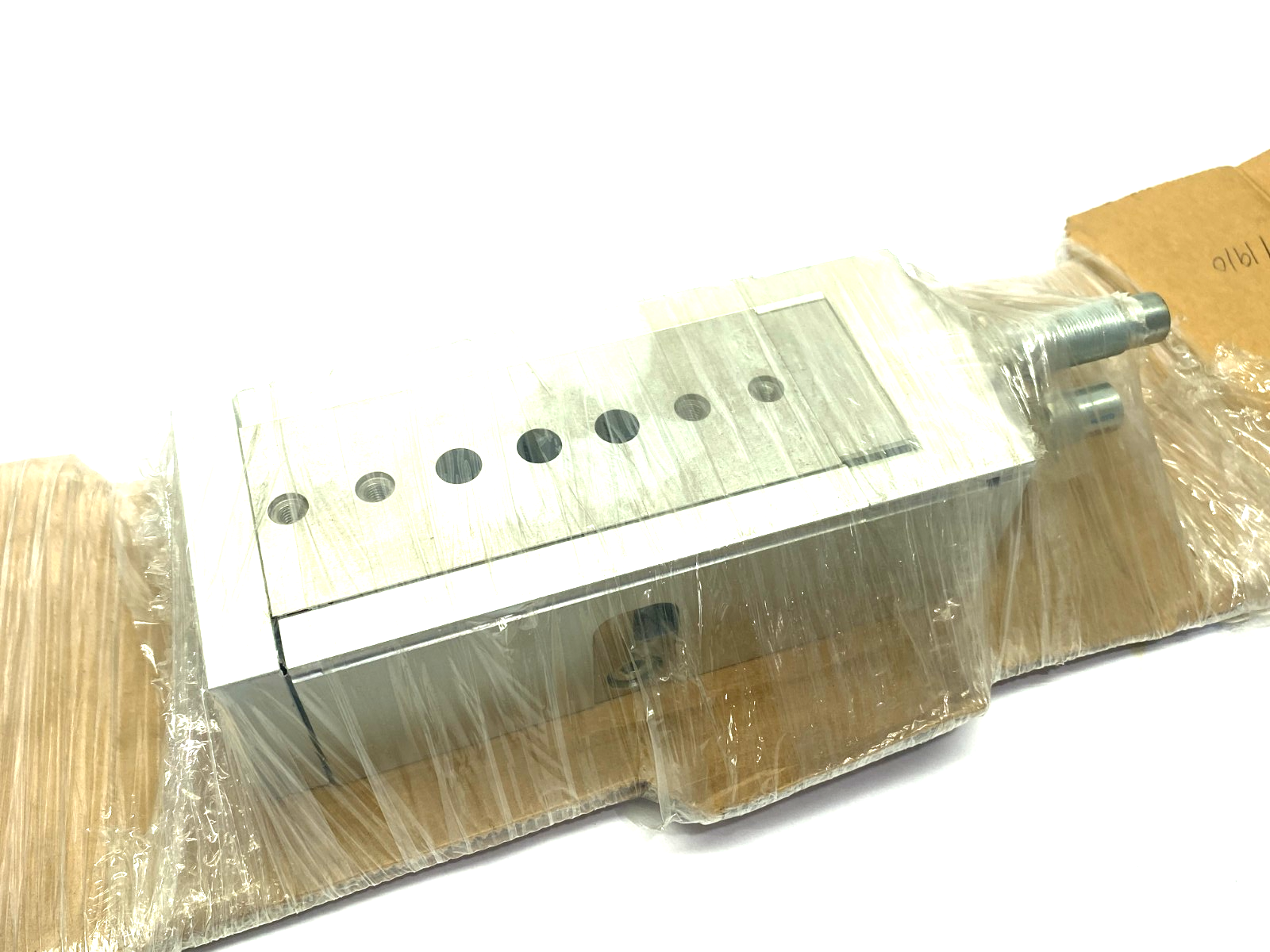 Festo DGSL-25-50-Y3A Mini Slide, 32mm Bore, 50mm Stroke, 544050 - Maverick Industrial Sales