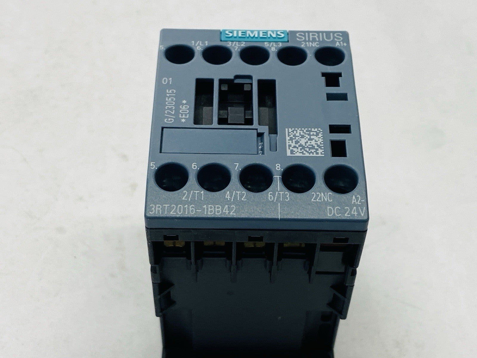 Siemens 3RT2016-1BB42 Power Contactor 3-Pole 9A 4kW 400V 24VDC - Maverick Industrial Sales