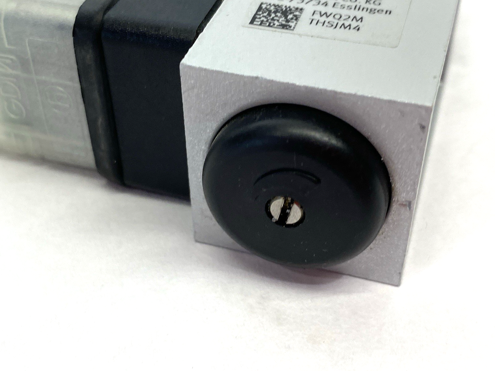 | Festo PEV-1/4-B-OD Pressure Switch, Relative Pressure, EN 60947-5-1, 175250 - Used - Maverick Industrial Sales