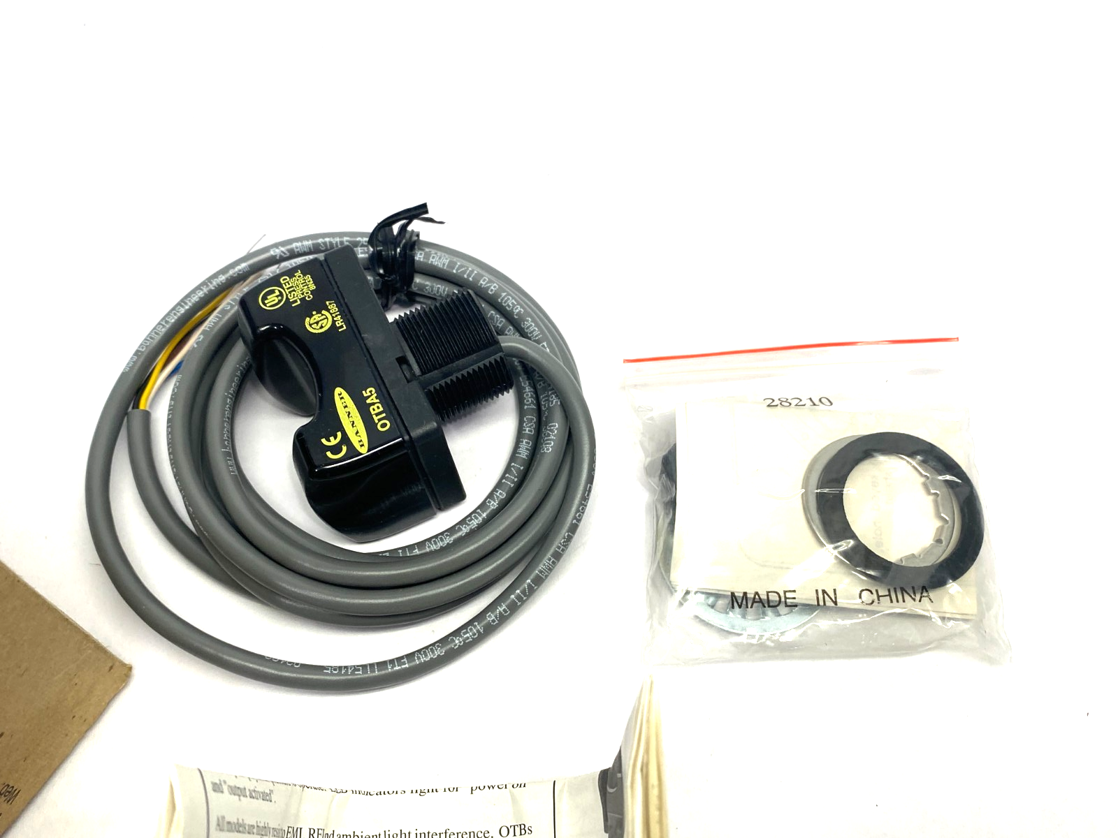 OTBA5 W/Y | Banner Momentary Action Touch Button 35078 MISSING FRONT COVER - New – Open box - Maverick Industrial Sales