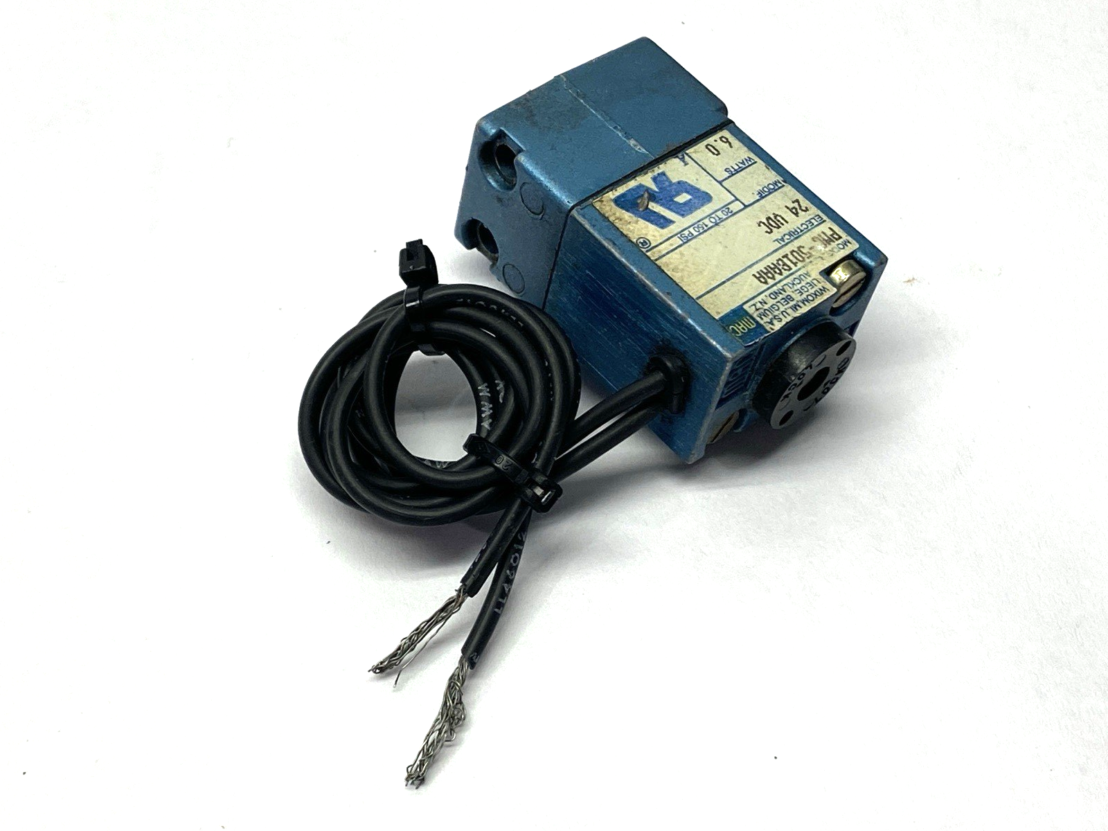 PMC-501BAAA | MAC Valves Solenoid Coil 6W 24VDC - Used - Maverick Industrial Sales