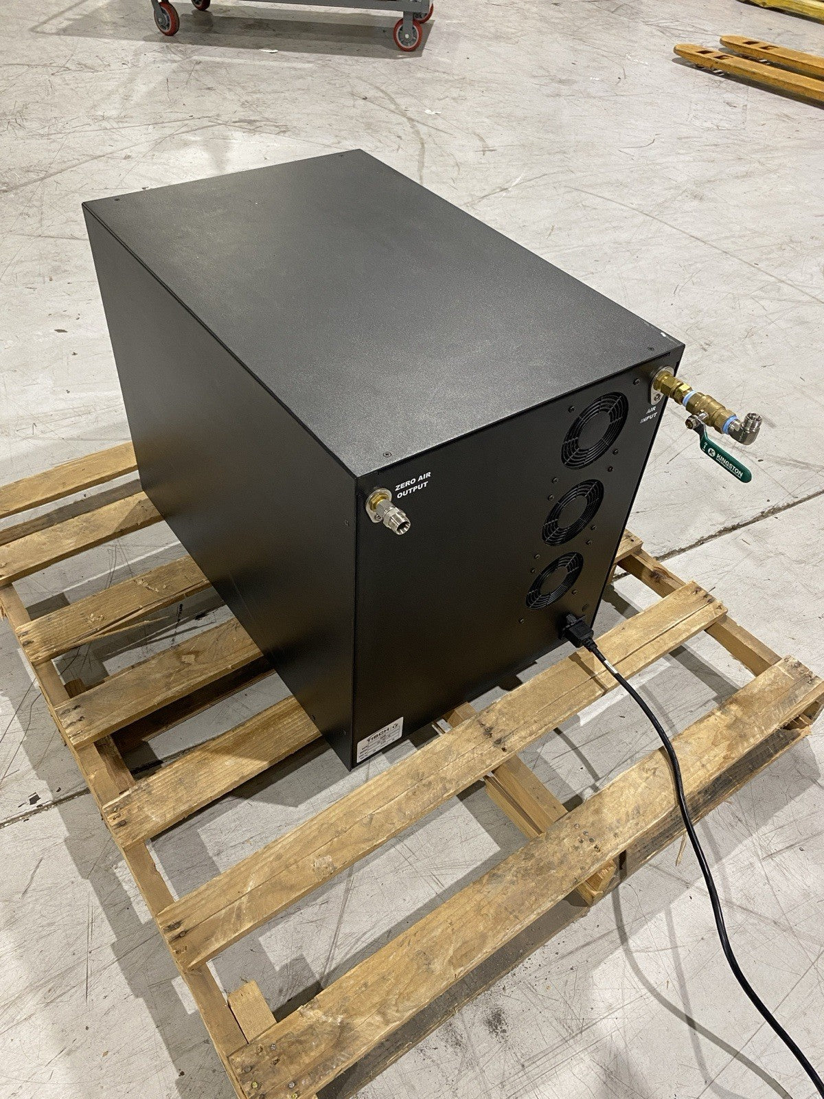 ZA-737-15 | Tisch Environmental Zero Air Generator 115V - Used - Maverick Industrial Sales