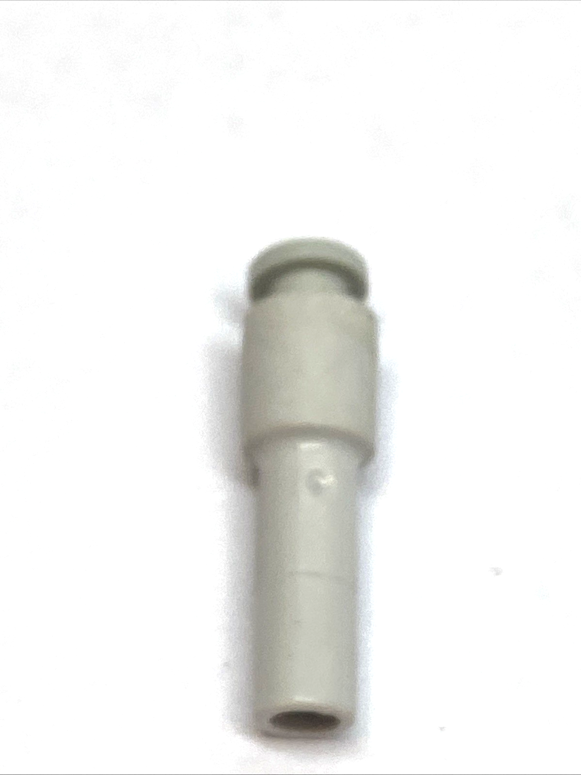 KQ2R04-06A | SMC Plug-In Reducer 4mm Tube 6mm One-Touch Fitting LOT OF 2 - Used - Maverick Industrial Sales