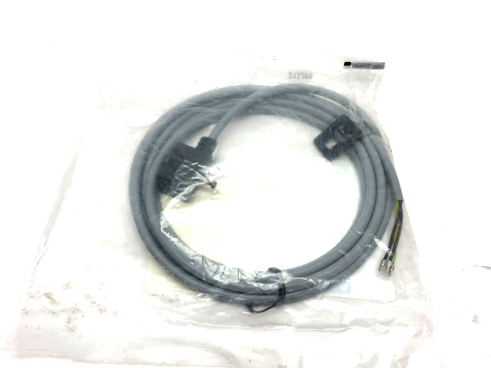 Festo KMF-1-24DC-2.5-LED Valve Plug Socket w/ Cable 2.5m Length 30935 - Maverick Industrial Sales