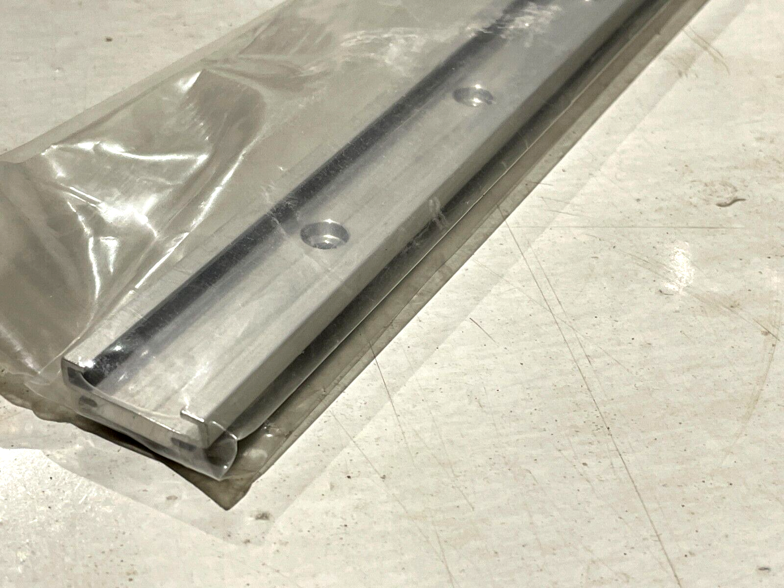 Balluff BAM03HT DIN Rail BAM GM-ML-01-R01-M200 - Maverick Industrial Sales