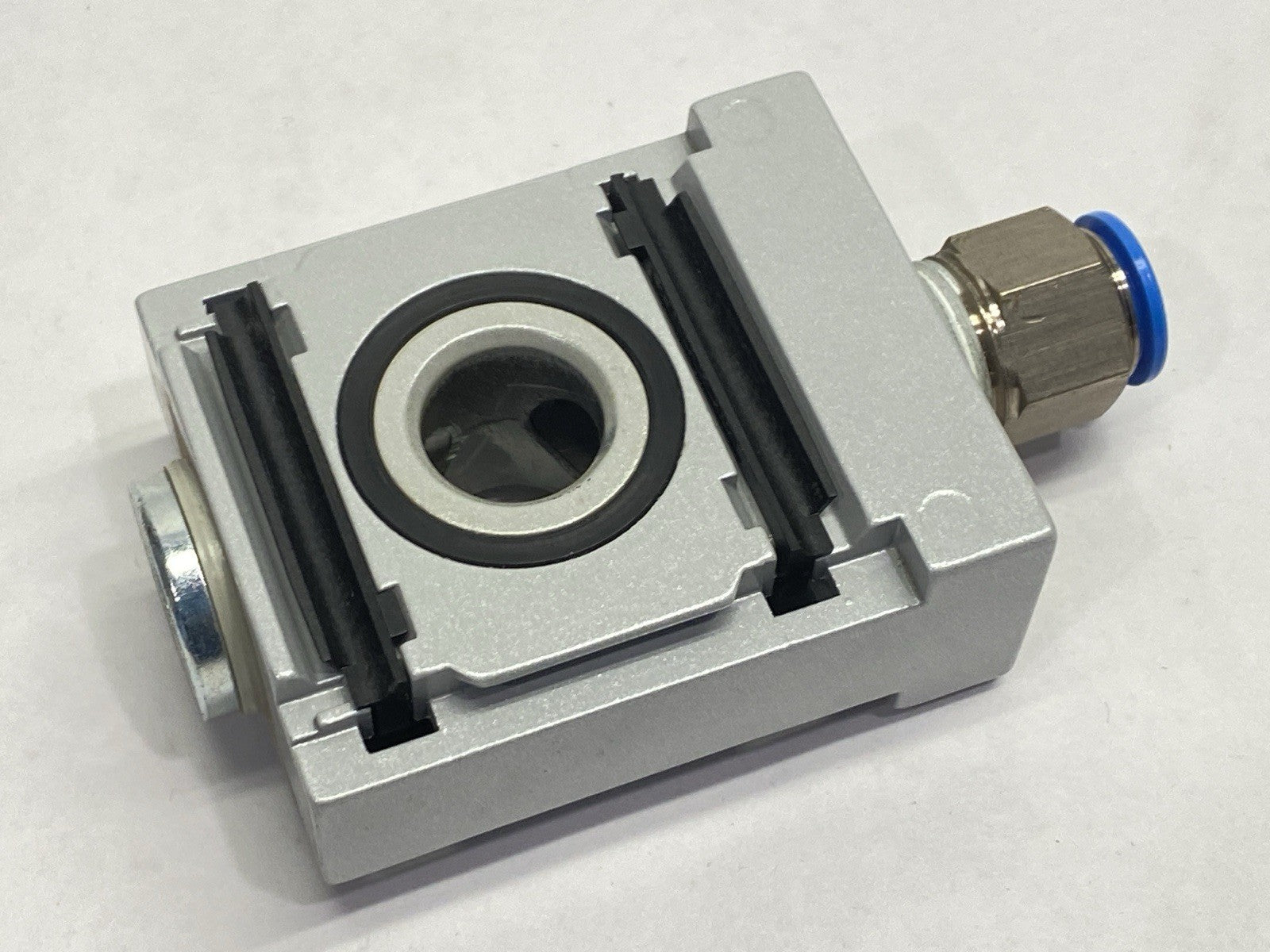 MS6-FRM-FRZ | Festo Distributor Block Branching Module G1/2 549337 - Used - Maverick Industrial Sales