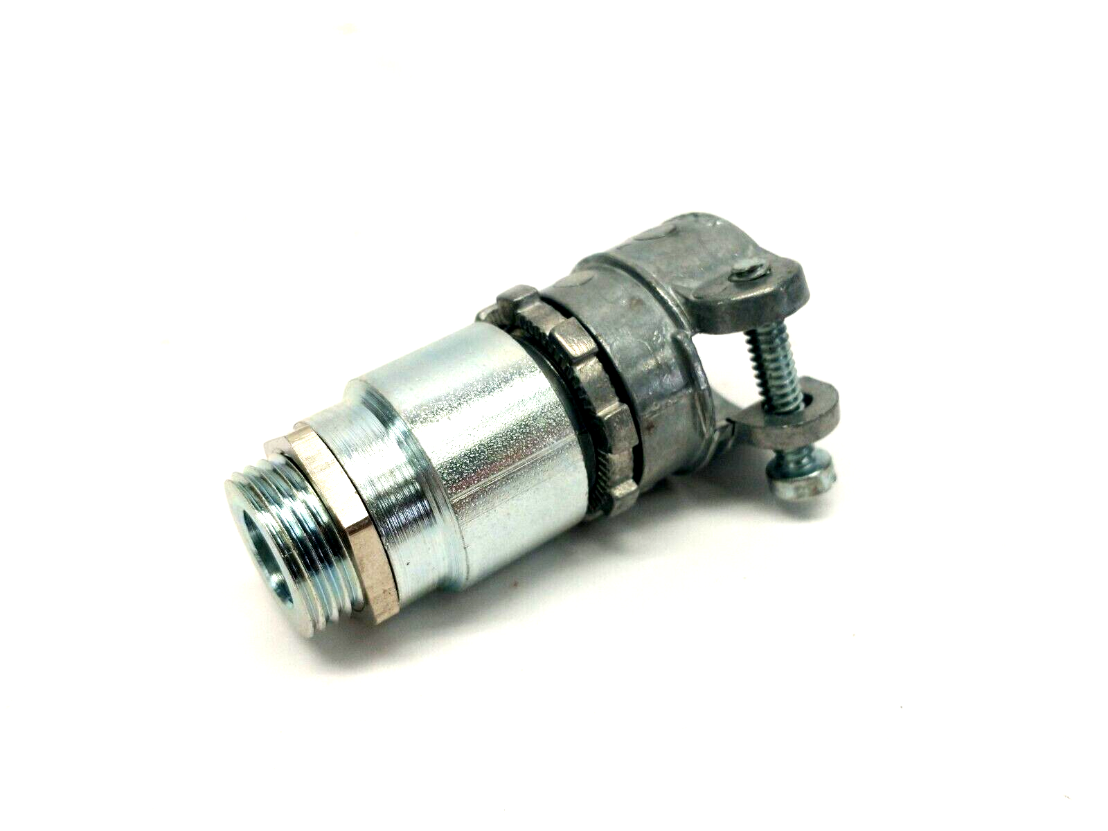 Johnson Controls M9000-100 Conduit Adaptor For M9000 Actuators 1/2" FMT 10-PACK - Maverick Industrial Sales