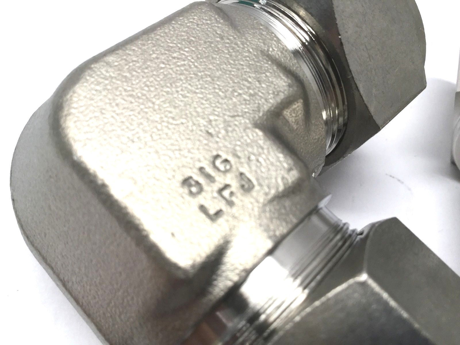 Namco Controls Swagelok EH709-40000 EH700 Series 90 Degree Union Elbow - Maverick Industrial Sales