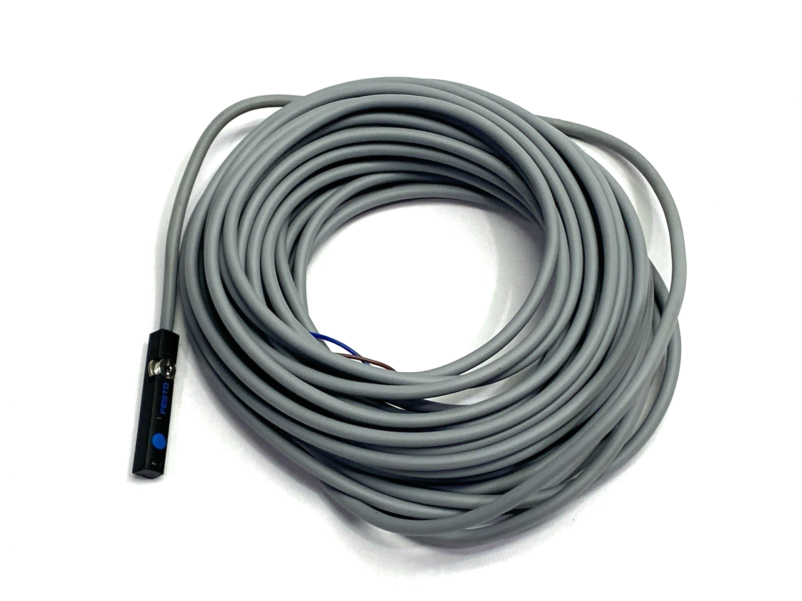 Festo SME-8M-DO-24V-K-7,5-OE Proximity Sensor T-Slot 551401 24VDC - Maverick Industrial Sales