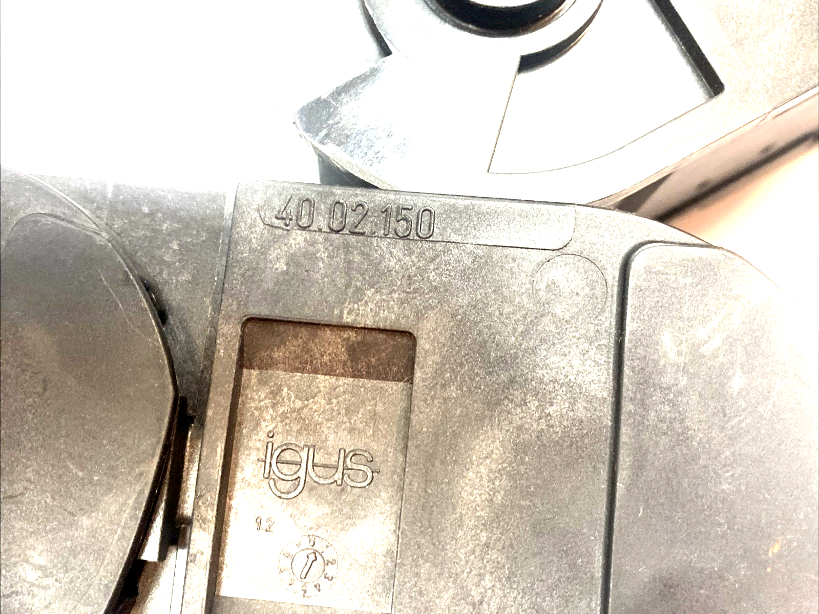 Igus 40.02.150 Energy Chain Cable Carrier 12 Links - Maverick Industrial Sales