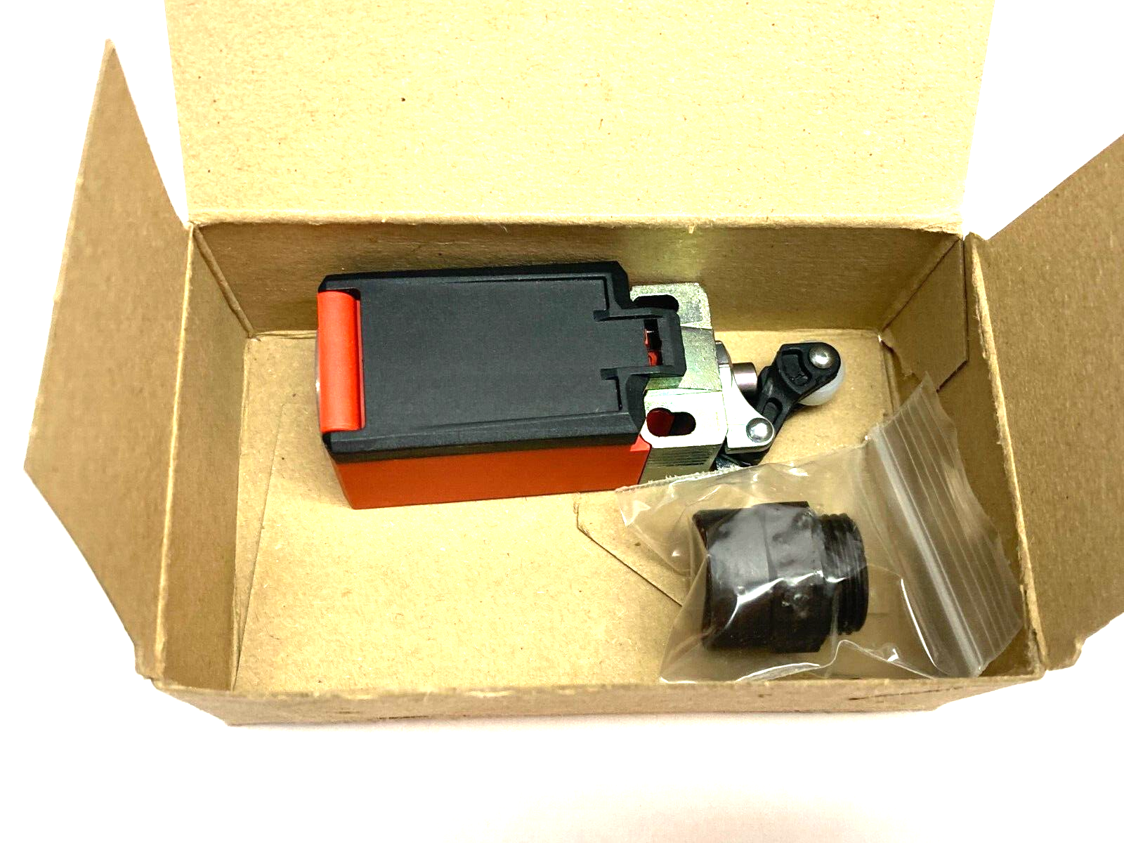 Warner Bernstein 608-3000-221 Roller Limit Switch 240V IN65-SU1Z HK - Maverick Industrial Sales