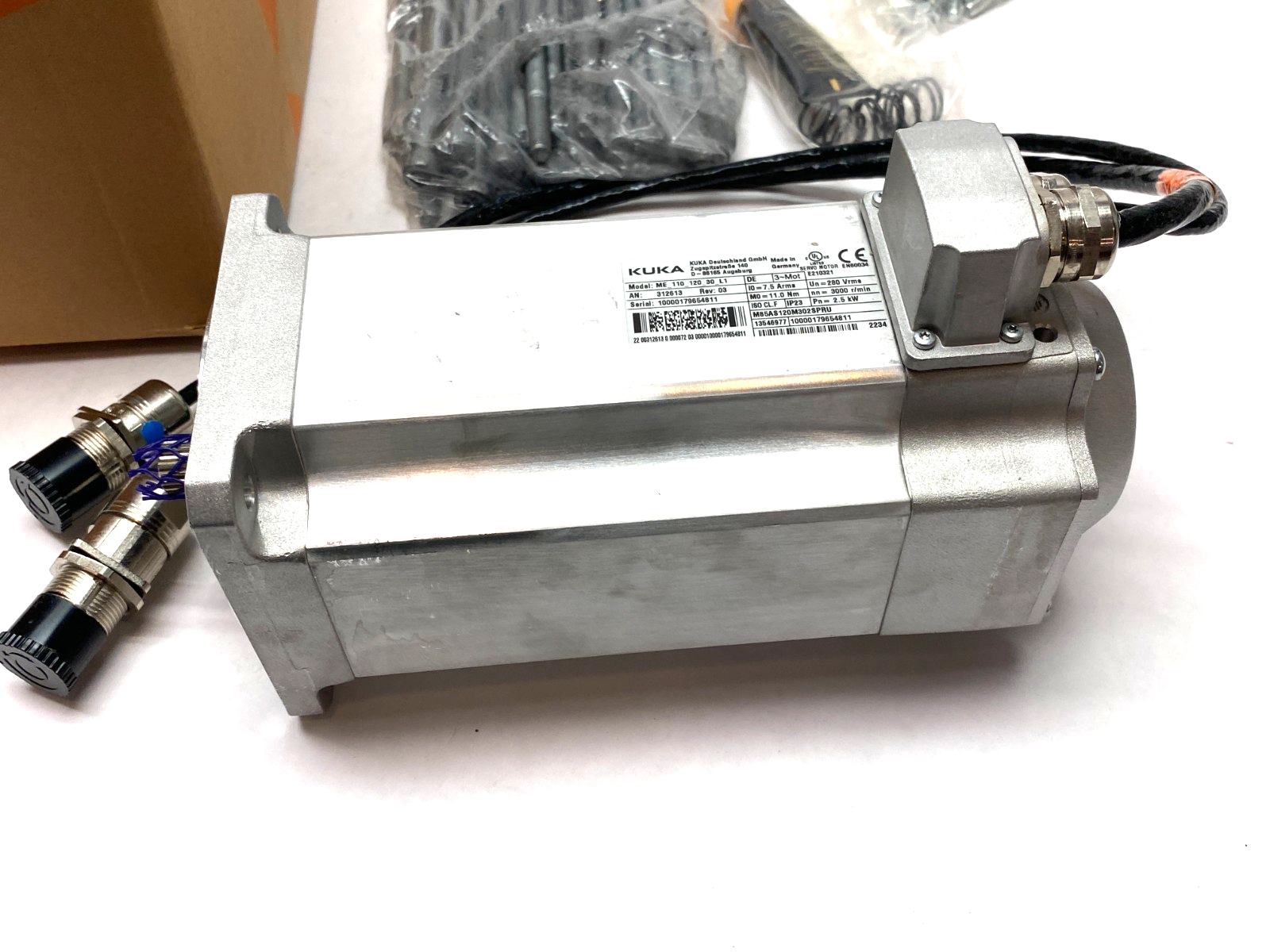Kuka 00-334-483 Servo Motor 2,5kW L1 ME, ME_110_120_30_L1 - Maverick Industrial Sales