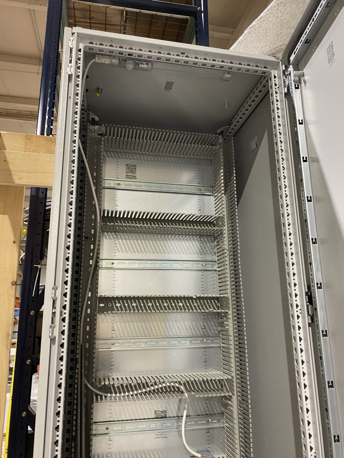 VX 8605.000 | Rittal VX 8605000 Enclosure Frame Basic with Back Plate. - New – Open box - Maverick Industrial Sales