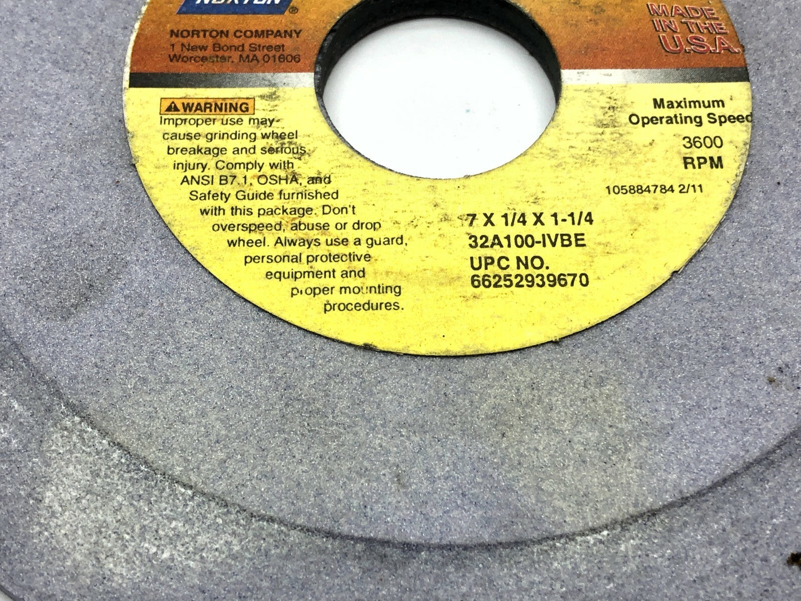 Norton 32A100-IVBE Grinding Wheels 1-1/4" Bore 3600 RPM LOT OF 5 - Maverick Industrial Sales