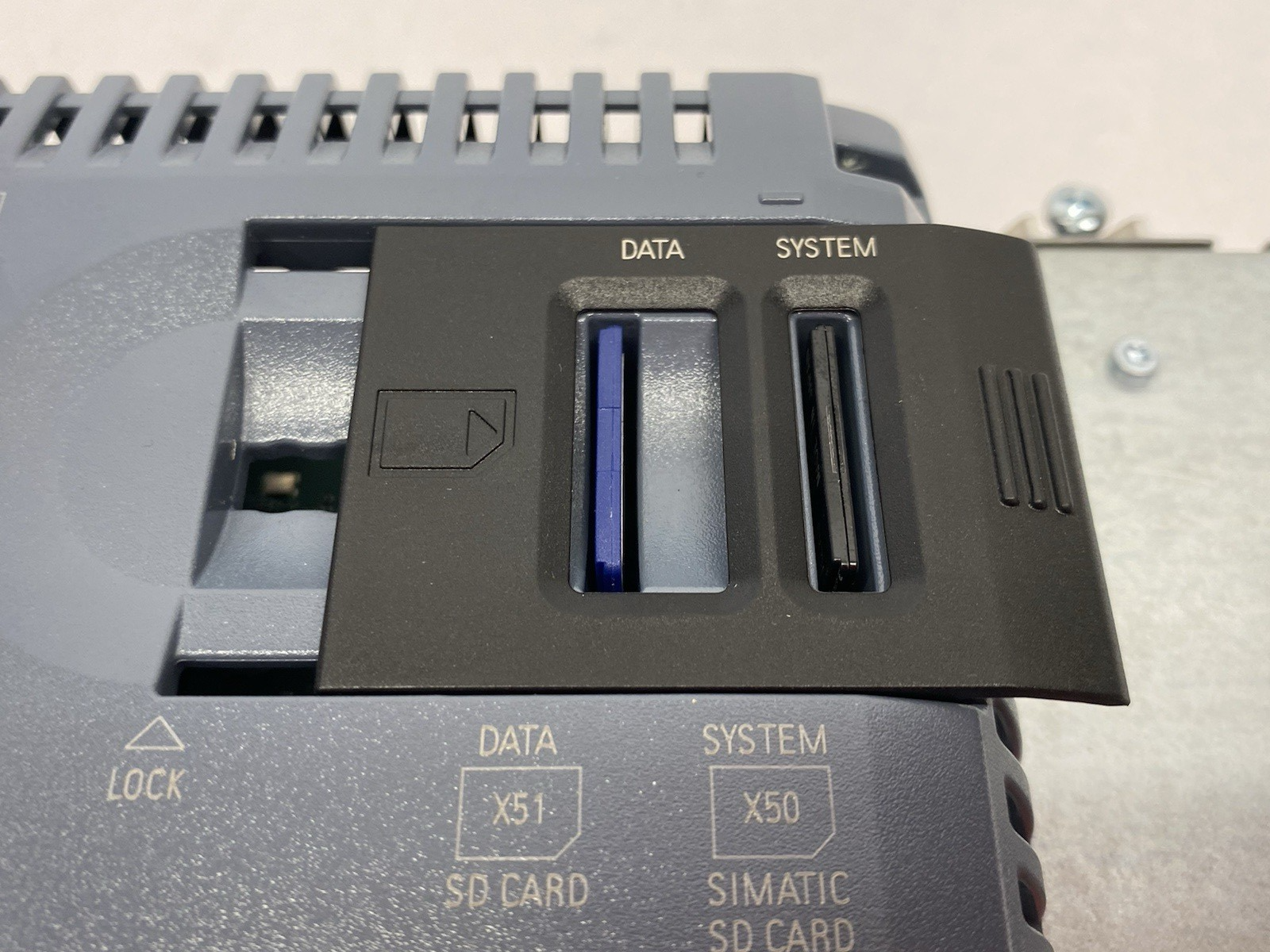 Siemens 6AV2124-0MC01-0AX0 SIMATIC HMI TP1200 Comfort Panel, Touch Op. 12" TFT - Maverick Industrial Sales