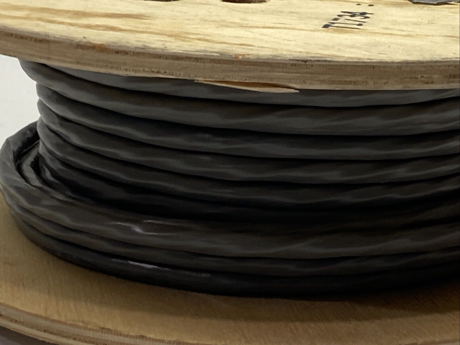 Belden 8872MN SpaceMaker Multi-Conductor Cable 9c 18AWG PVG Gray 30FT Spool - Maverick Industrial Sales