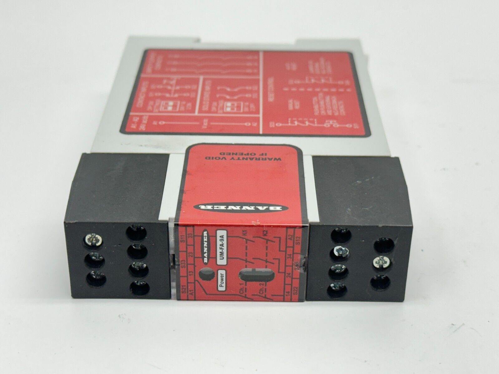 Banner UM-FA-9A UM Series Universal Input Safety Relay 81227 - Maverick Industrial Sales