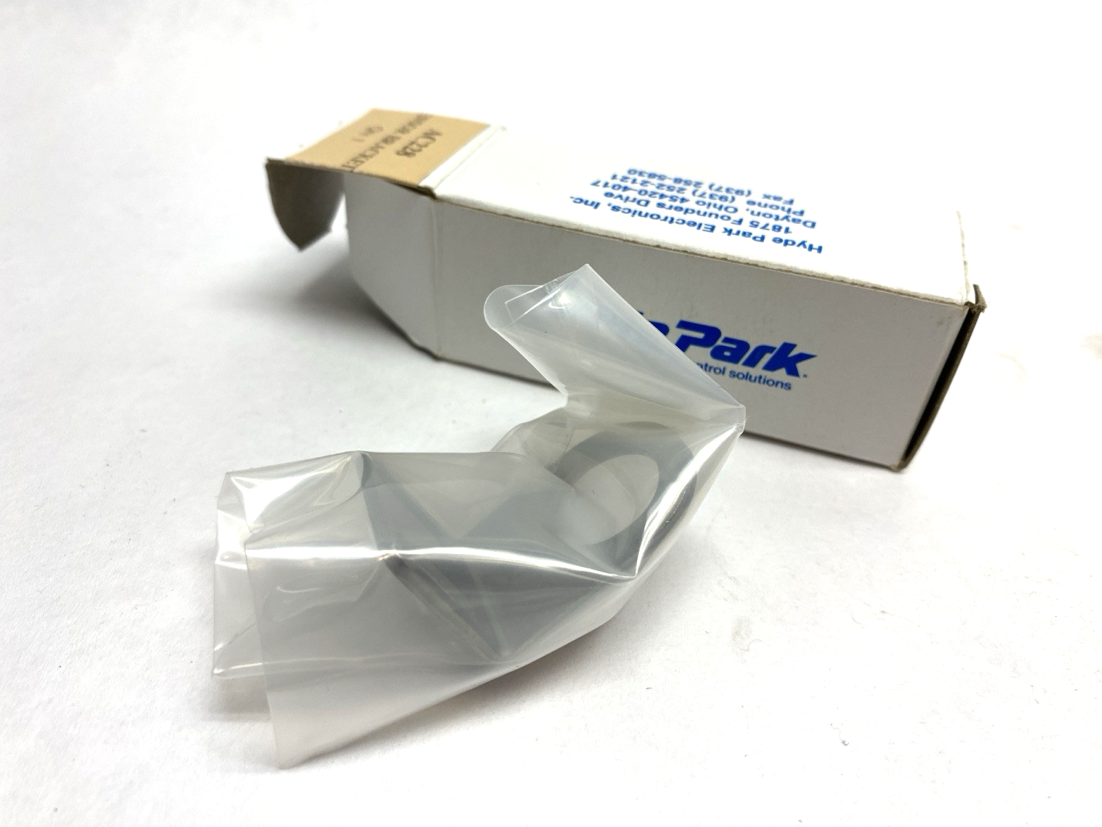 Hyde Park AC228 90 Degree 18mm Mounting Bracket SS - Maverick Industrial Sales
