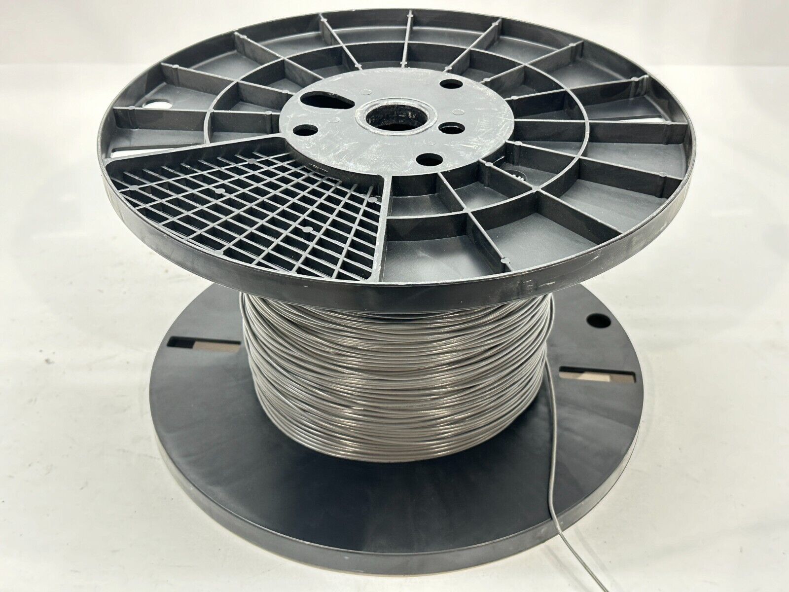Judd Wire 454-0203-000 18AWG Style 1430 XLPVC 3000ft Spool 1400ft REMAINING - Maverick Industrial Sales