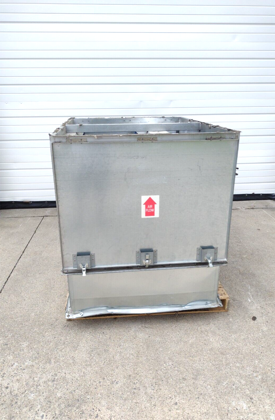 Filtration Group V2152DA0000 1.5x2 VBANK Side Access Housing - Maverick Industrial Sales