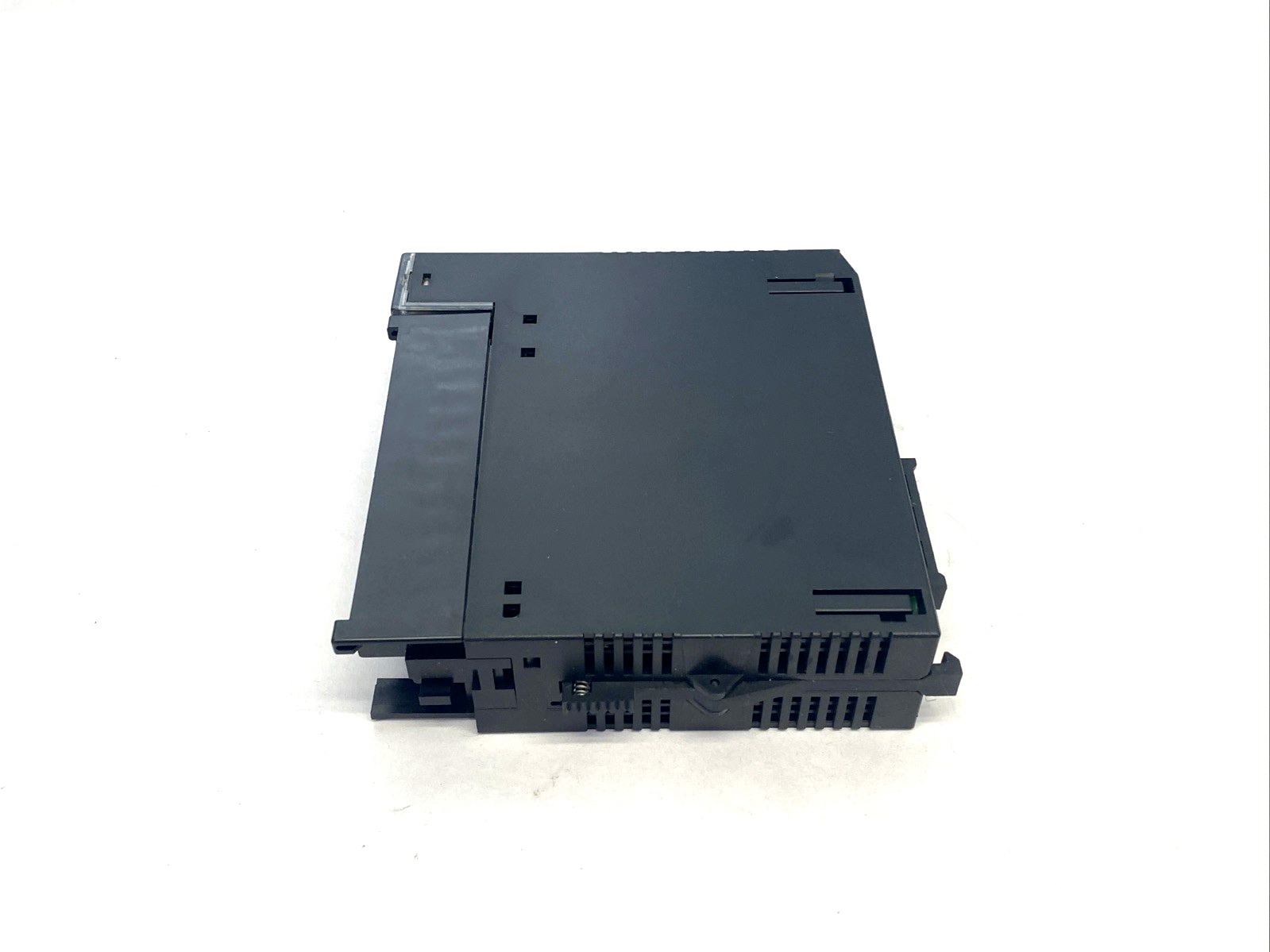 IC693MDL645B | GE Fanuc Input Module 24VDC 16PT Pos/Neg Logic MISSING DOOR/COVER - Used - Maverick Industrial Sales
