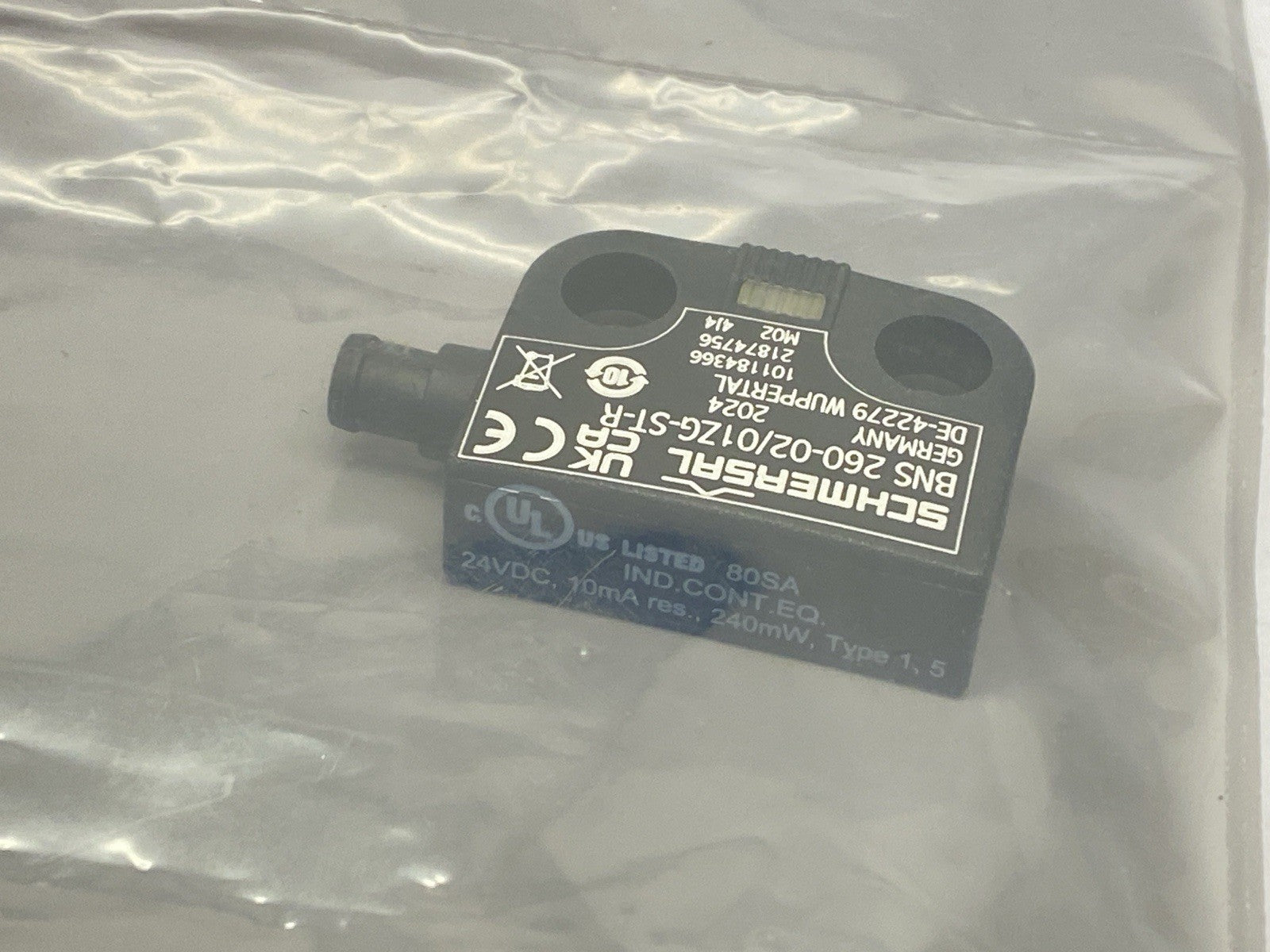 Schmersal BNS 260-02/01ZG-ST-R Non-Contact Safety Sensor Switch 101184366 - Maverick Industrial Sales